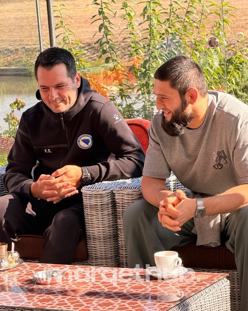 Khamzat Chimaev s predstavnicima reprezentacije BiH u hotelu Malak Regency