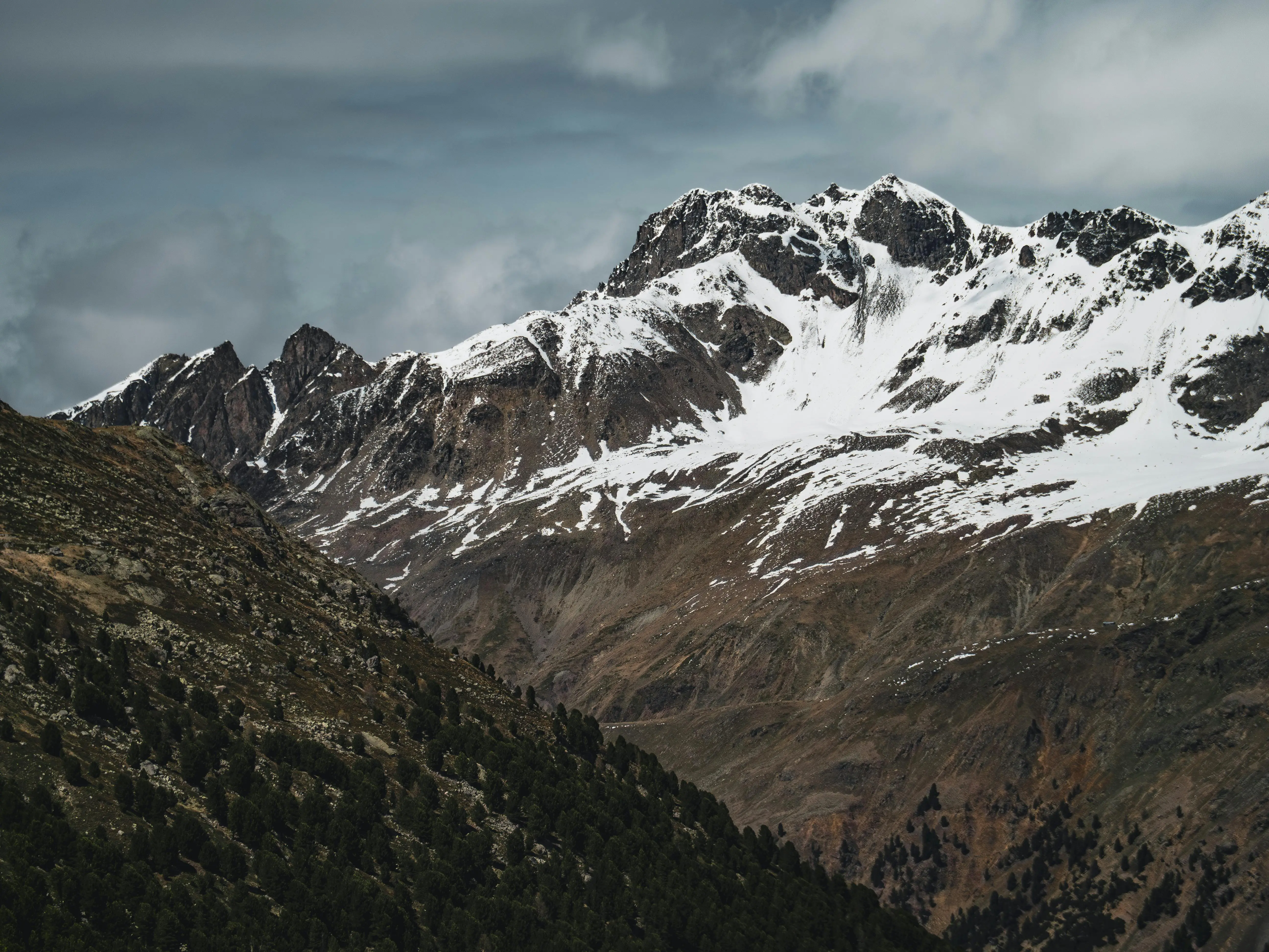 Stratwell About image