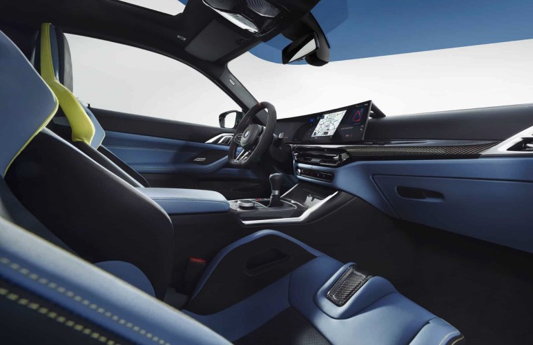 black car steering wheel during daytime