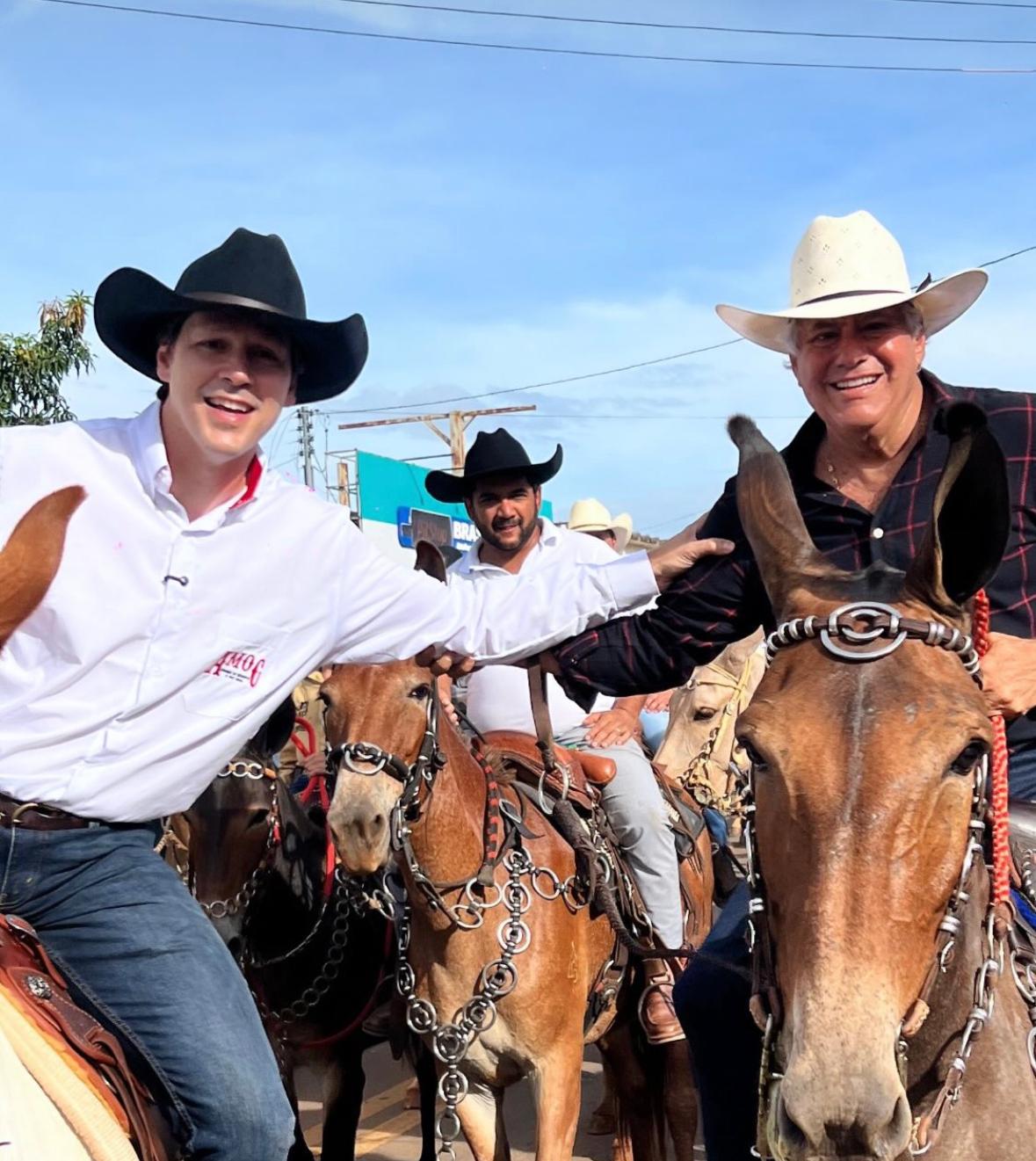 Daniel Vilela ao lado de Luiz do Carmo (Foto: Divulgação)