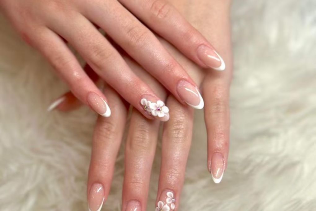 nails with christmas designs