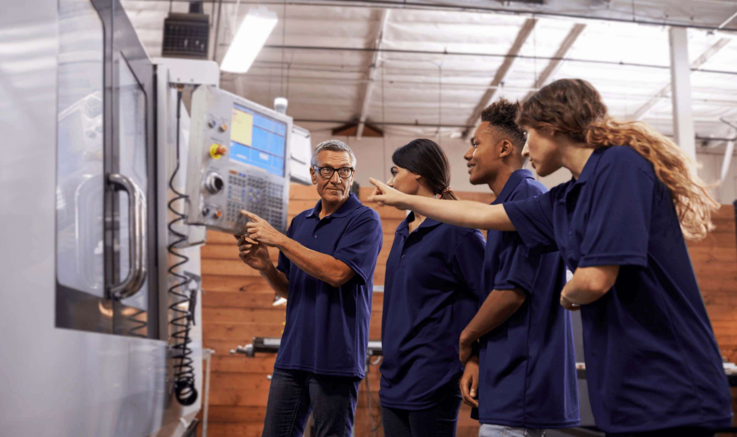 lead tutor speaking to students