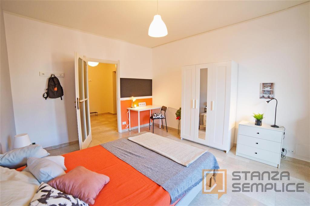 15 sqm room in Via Salvatore Sassi, Lecco