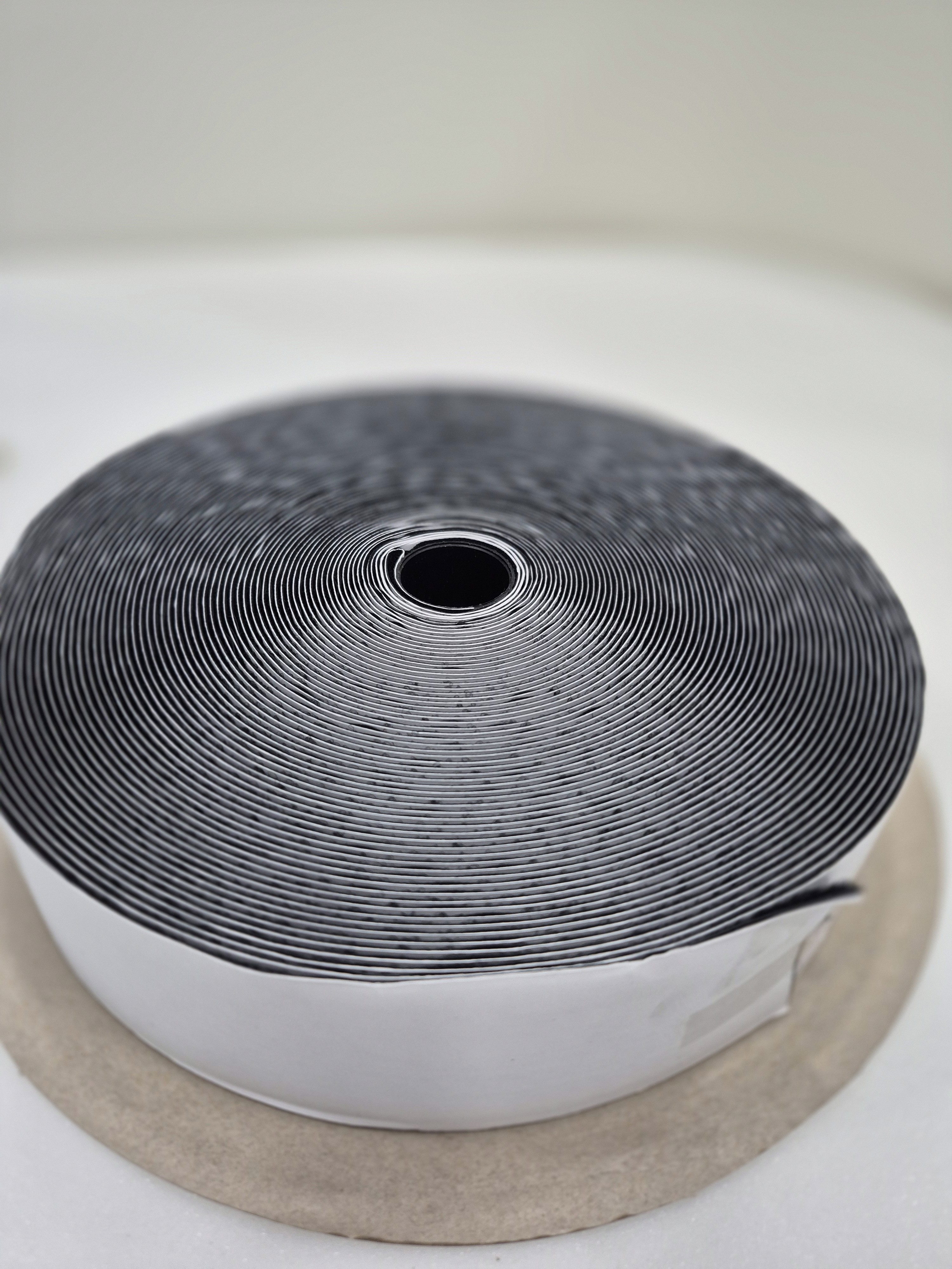 Fecho de Contato Adesivo Adina Preto 5cm