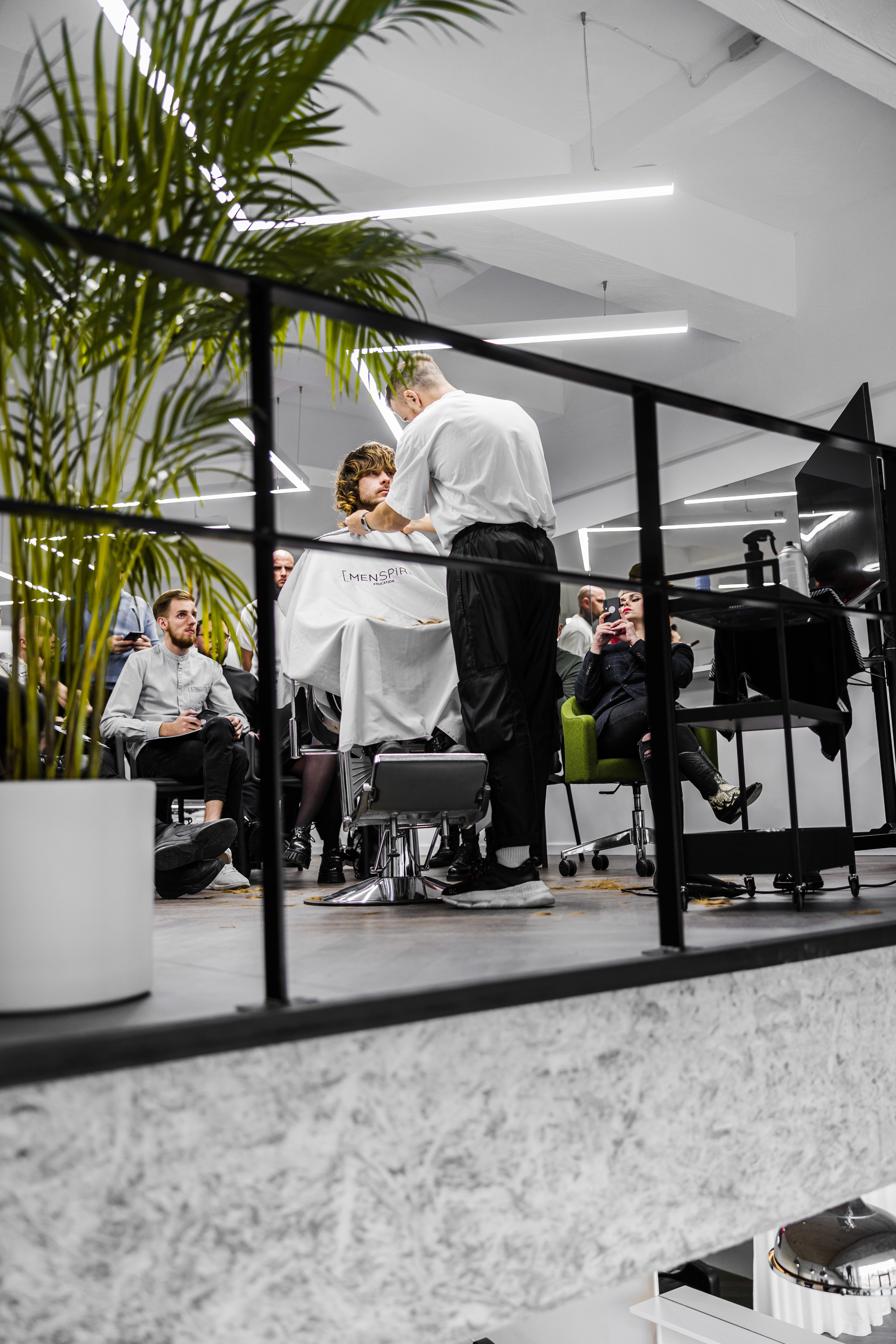 Everyday Haircare Routine Recommended by MENSPIRE Experts in DUBAI