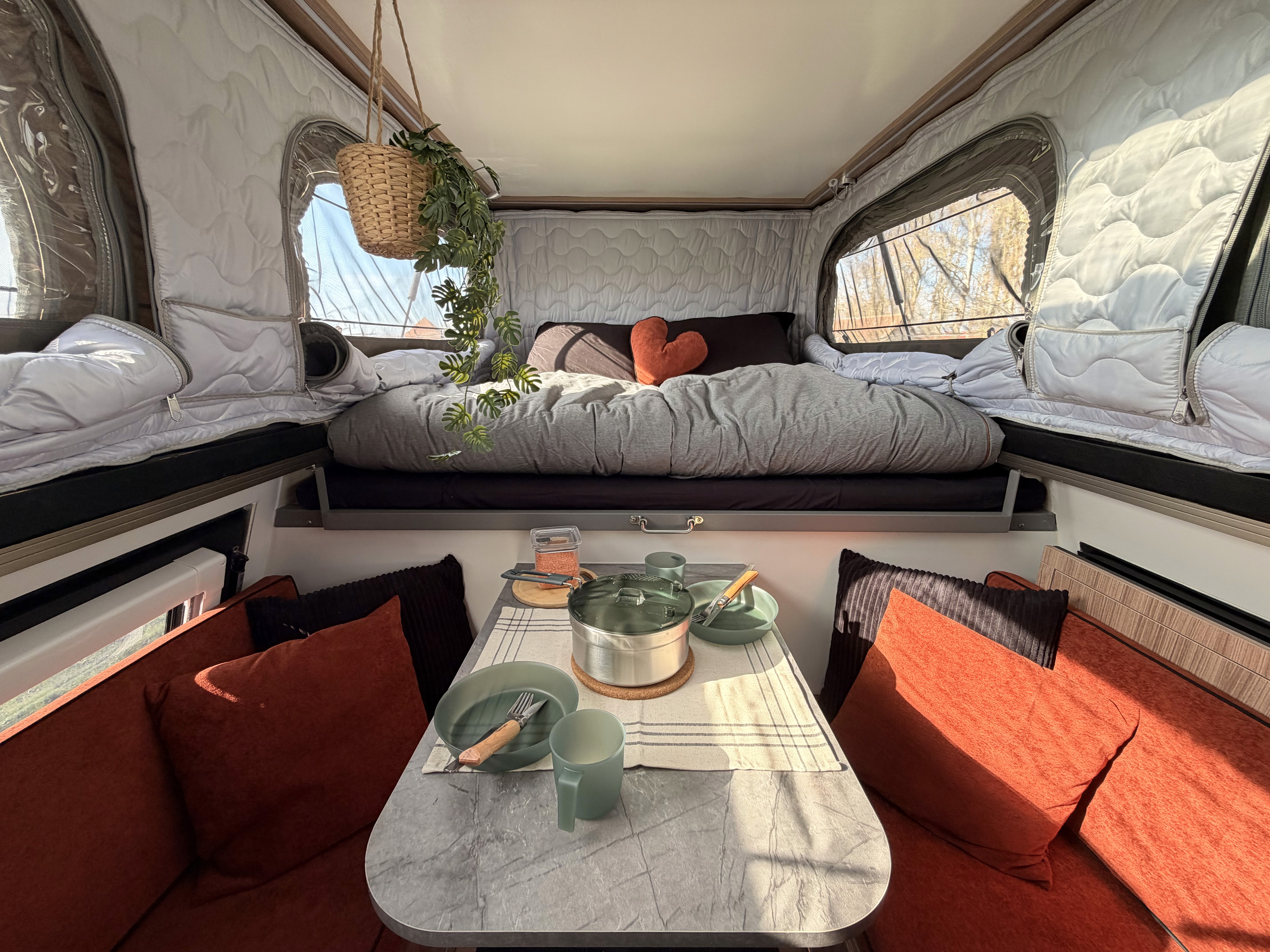 Concetrated triathlete grayscale