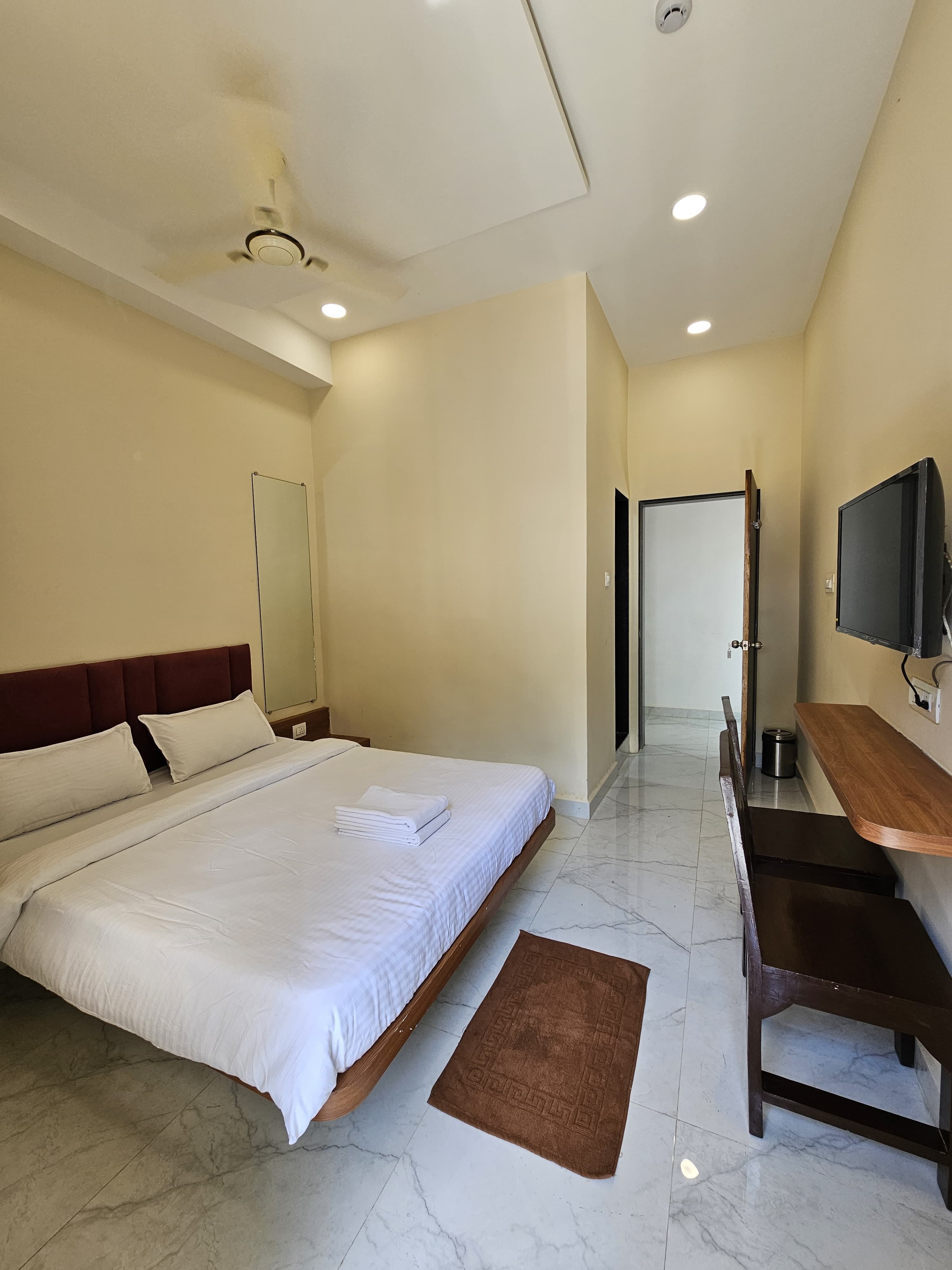 Rooms and packages at Wavelash Resort in Gorai.