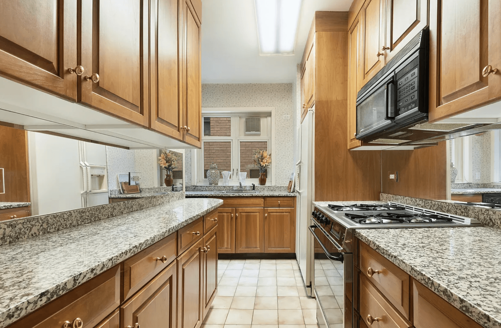 36 Sutton Place South