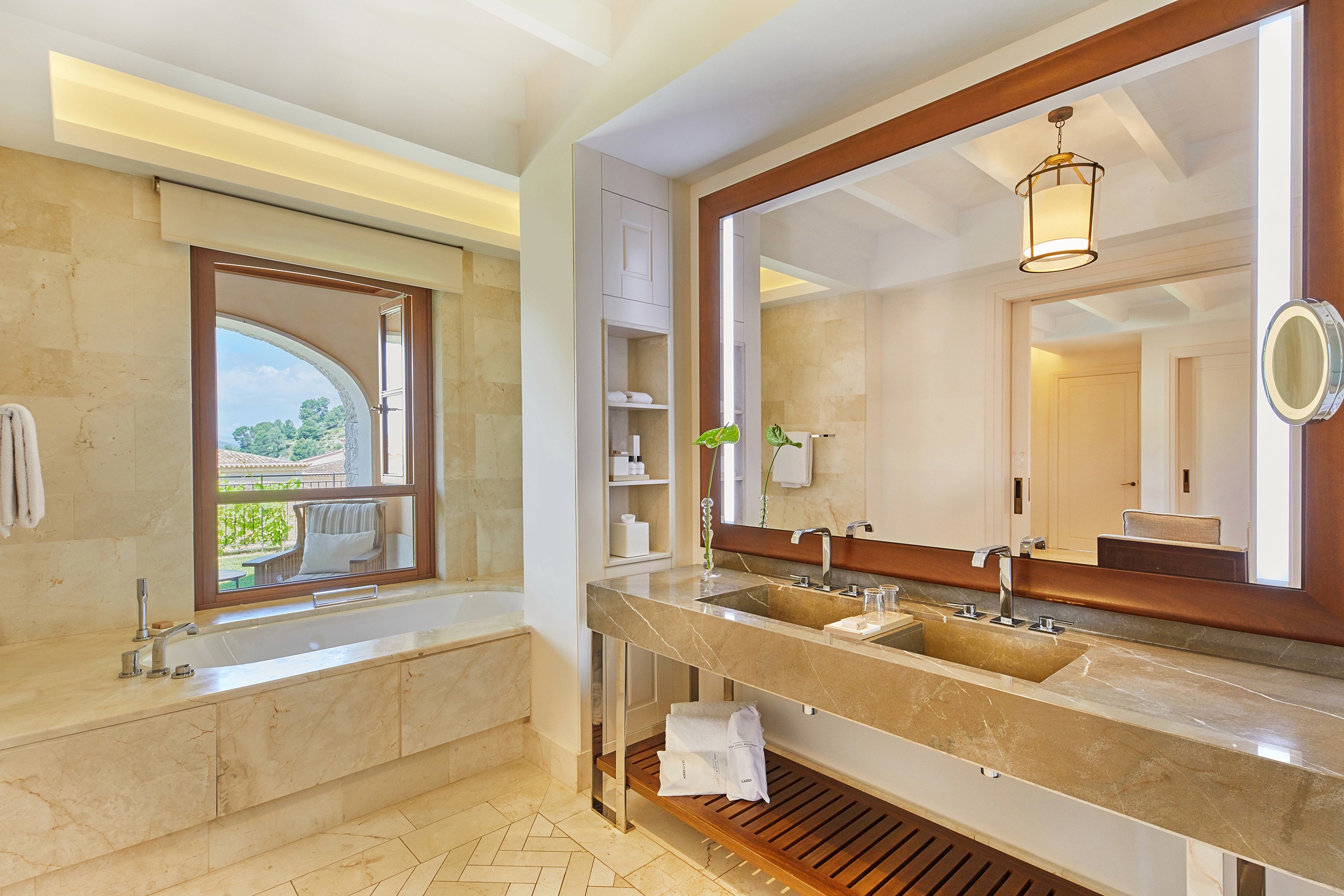 Suite Bathroom with Garden Mallorca