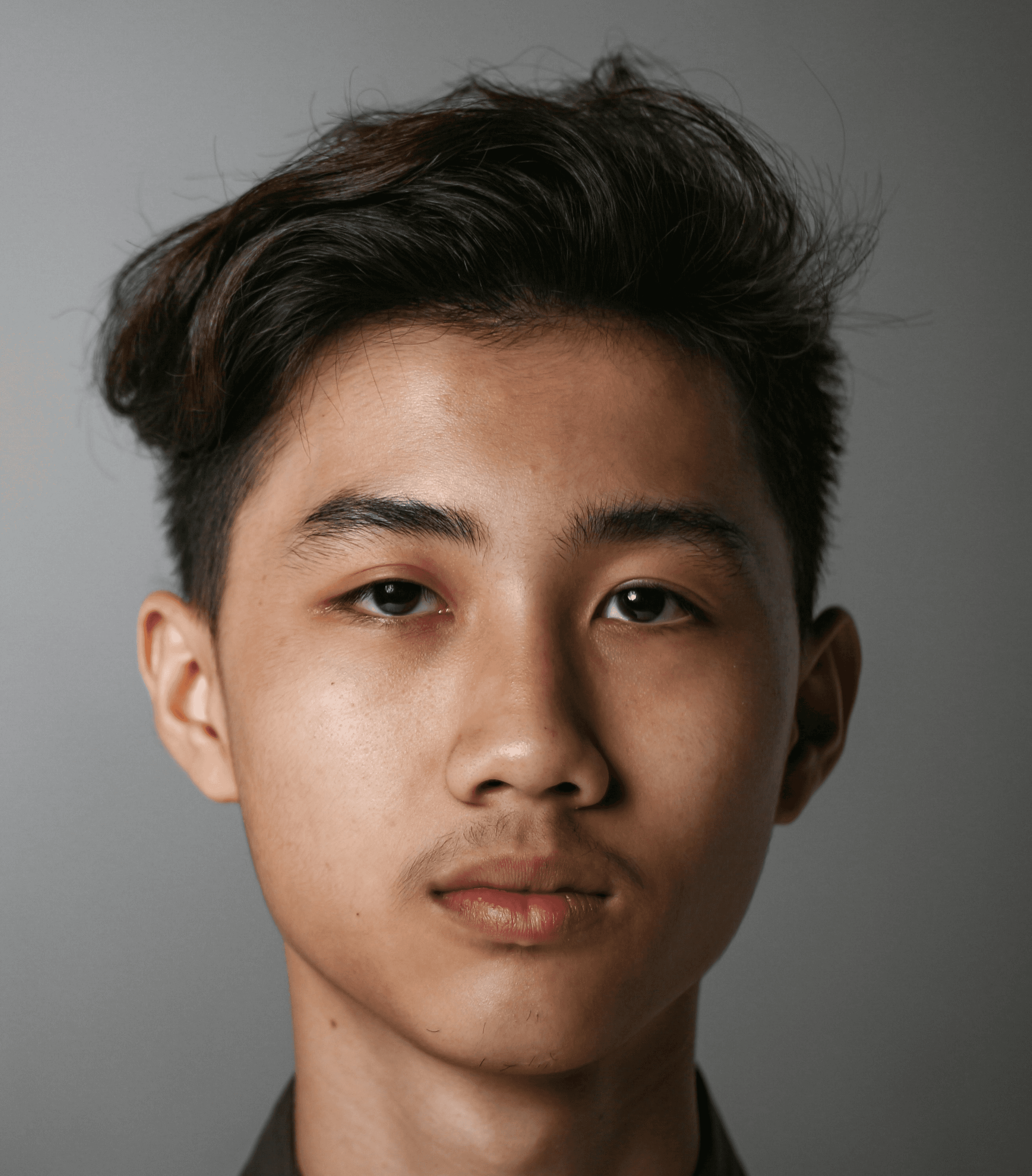 boy's face close-up photography