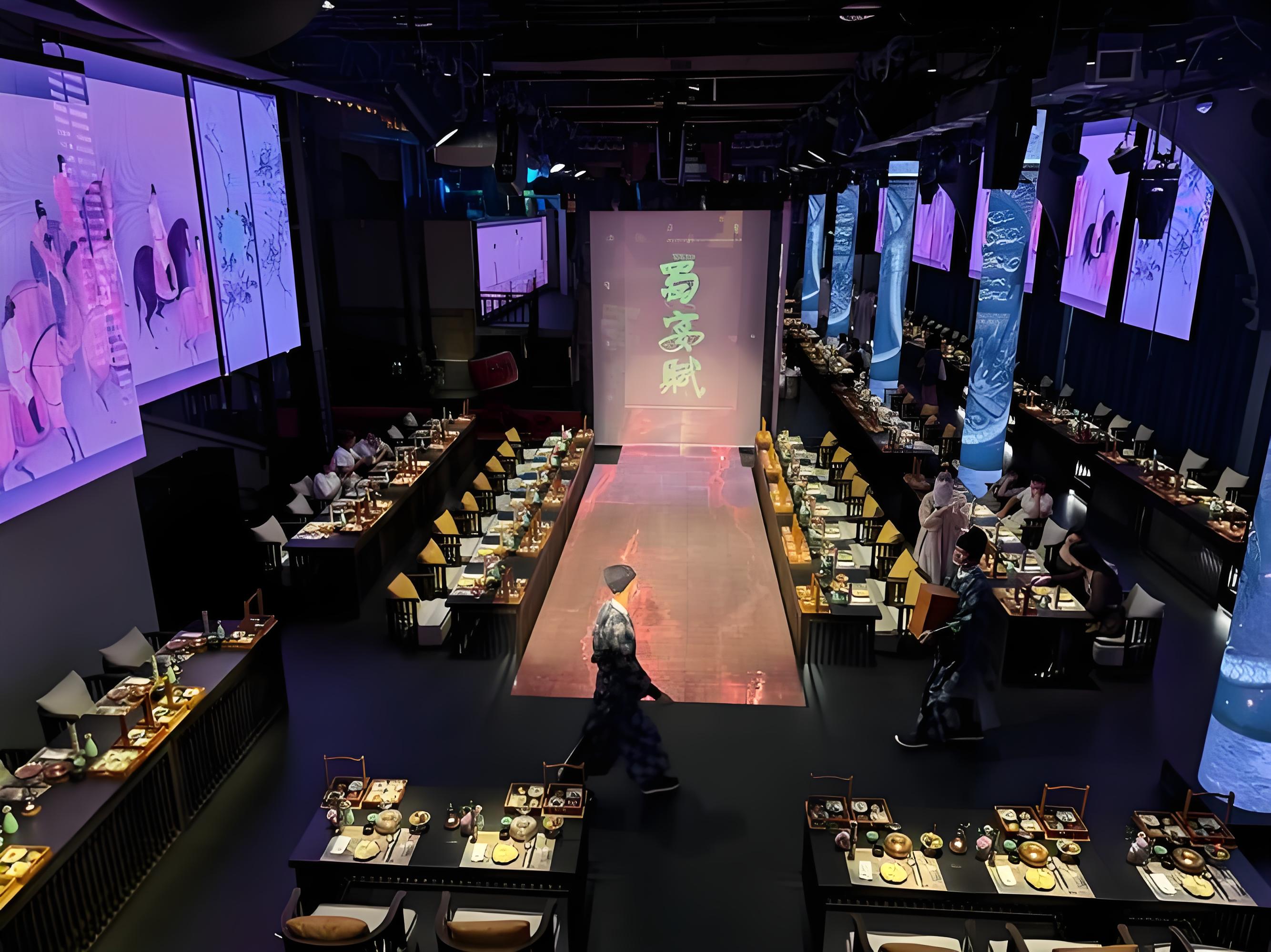 Dress as a Han dynasty noble. Dine as one too. The most unforgettable evening in Chengdu.