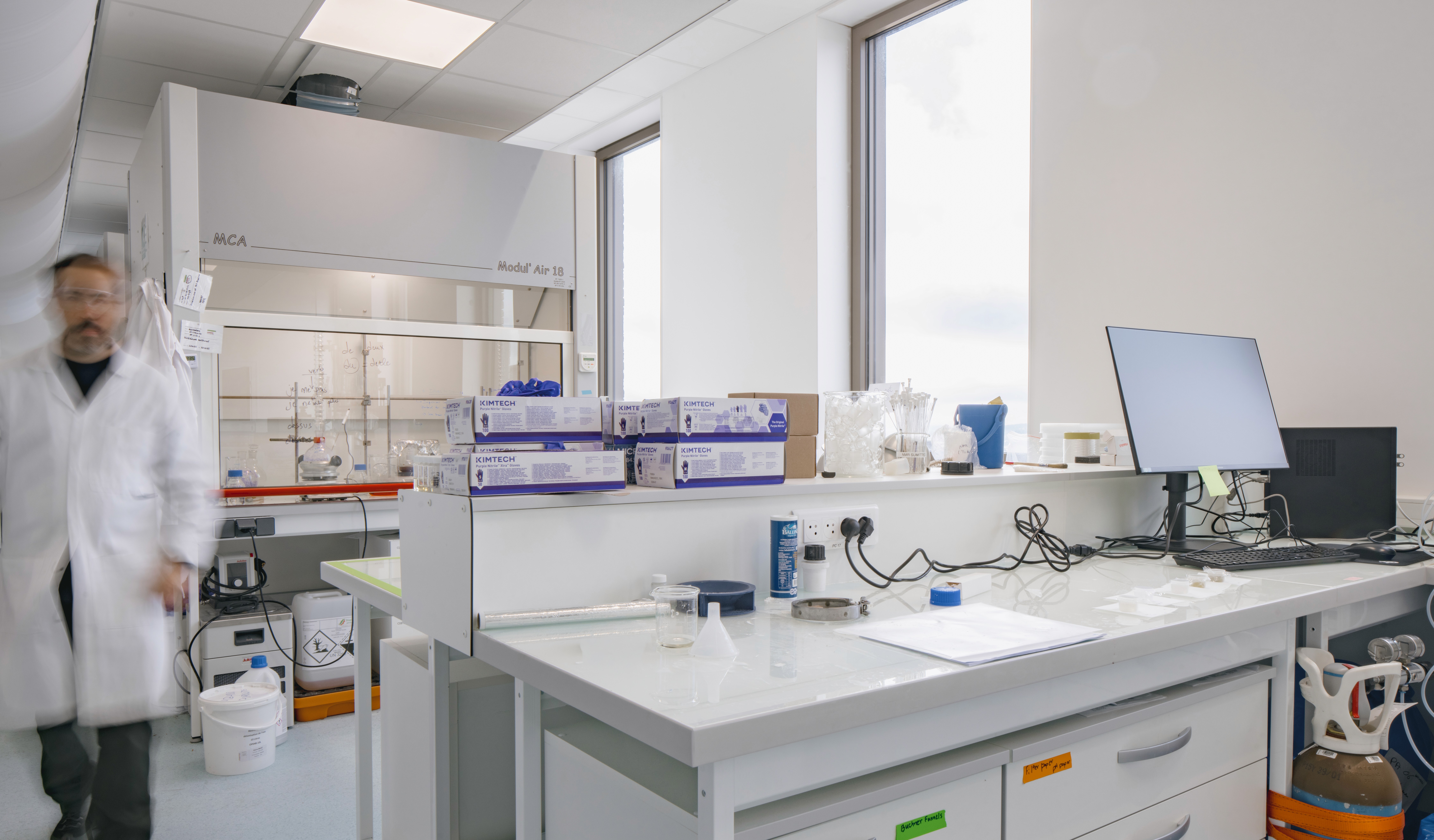 Espace de laboratoires au sein de LAB 116