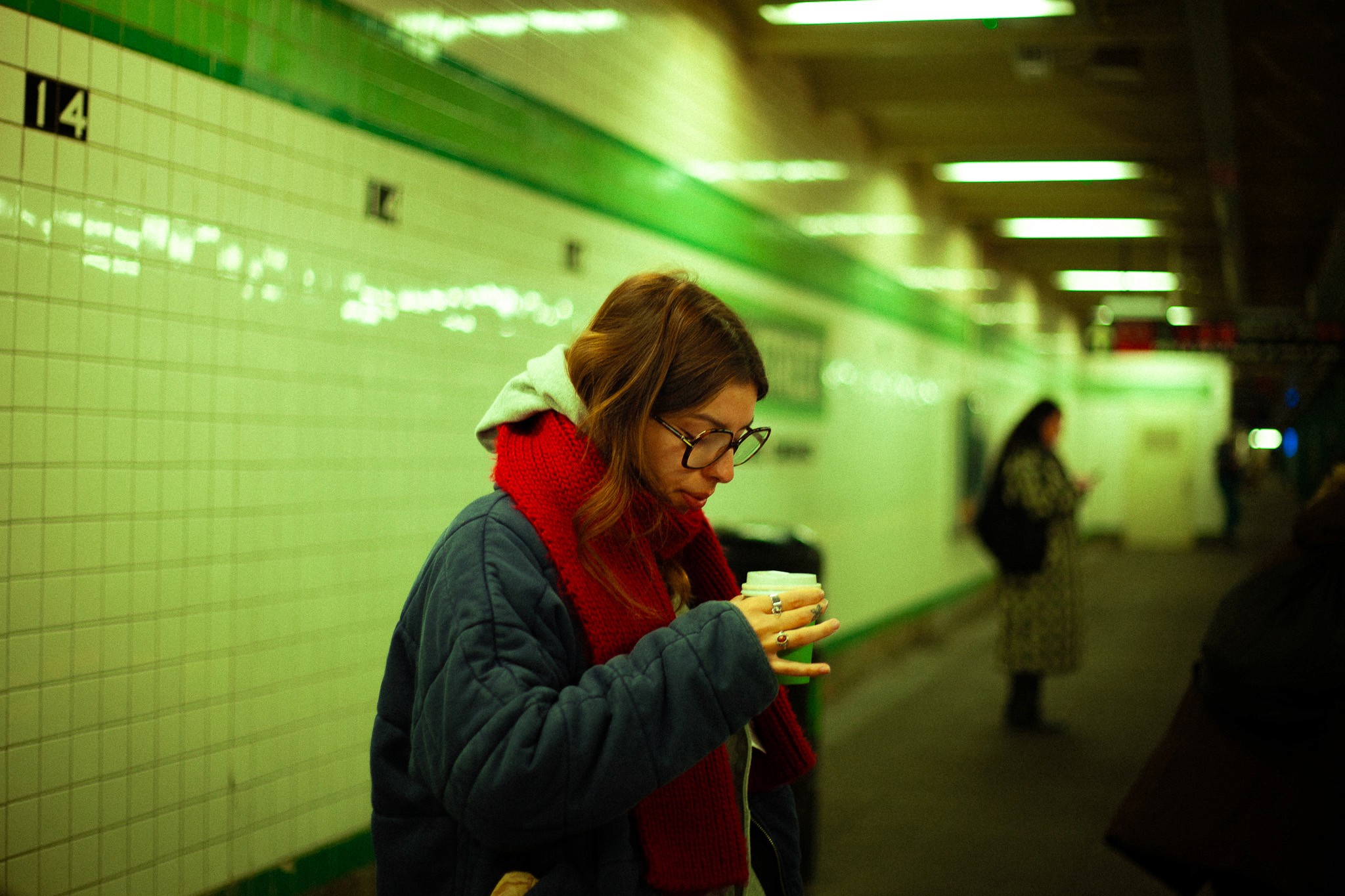 woman in the newyork's subway