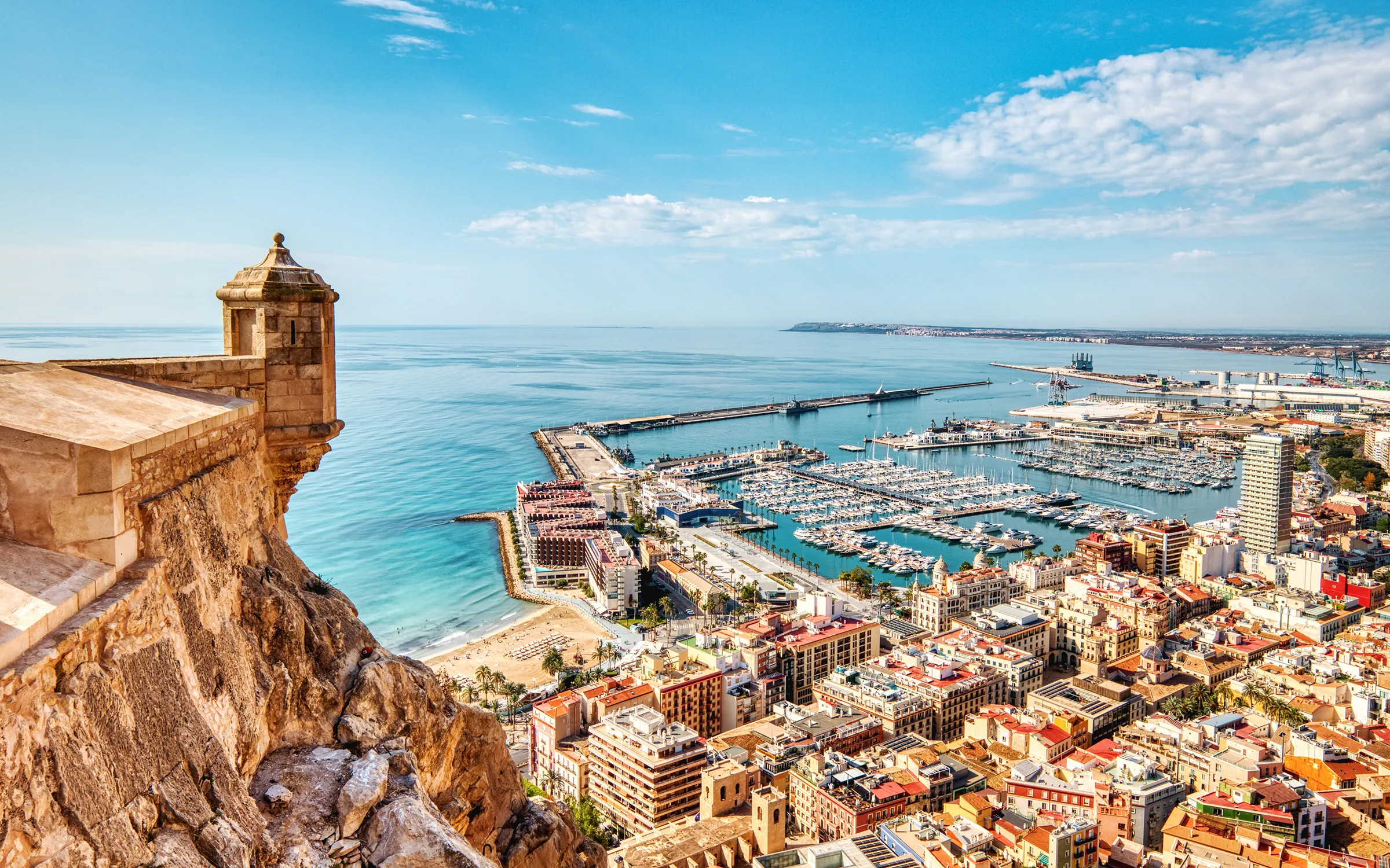 Kort vei til storbyen Alicante - langtidsferie i Spania med Expa Travel