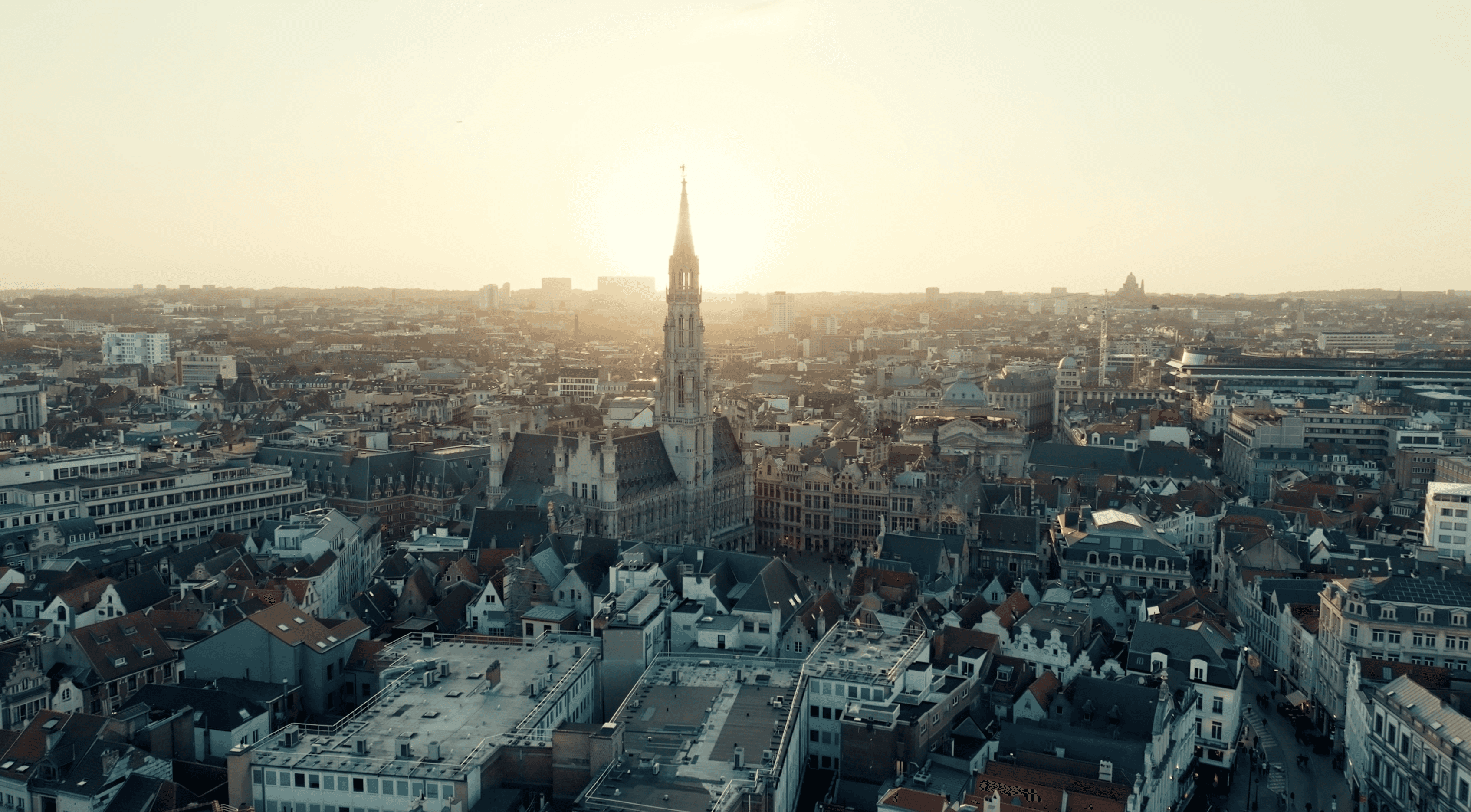 Vue aérienne de Bruxelles filmée pour une vidéo rooftop haut de gamme