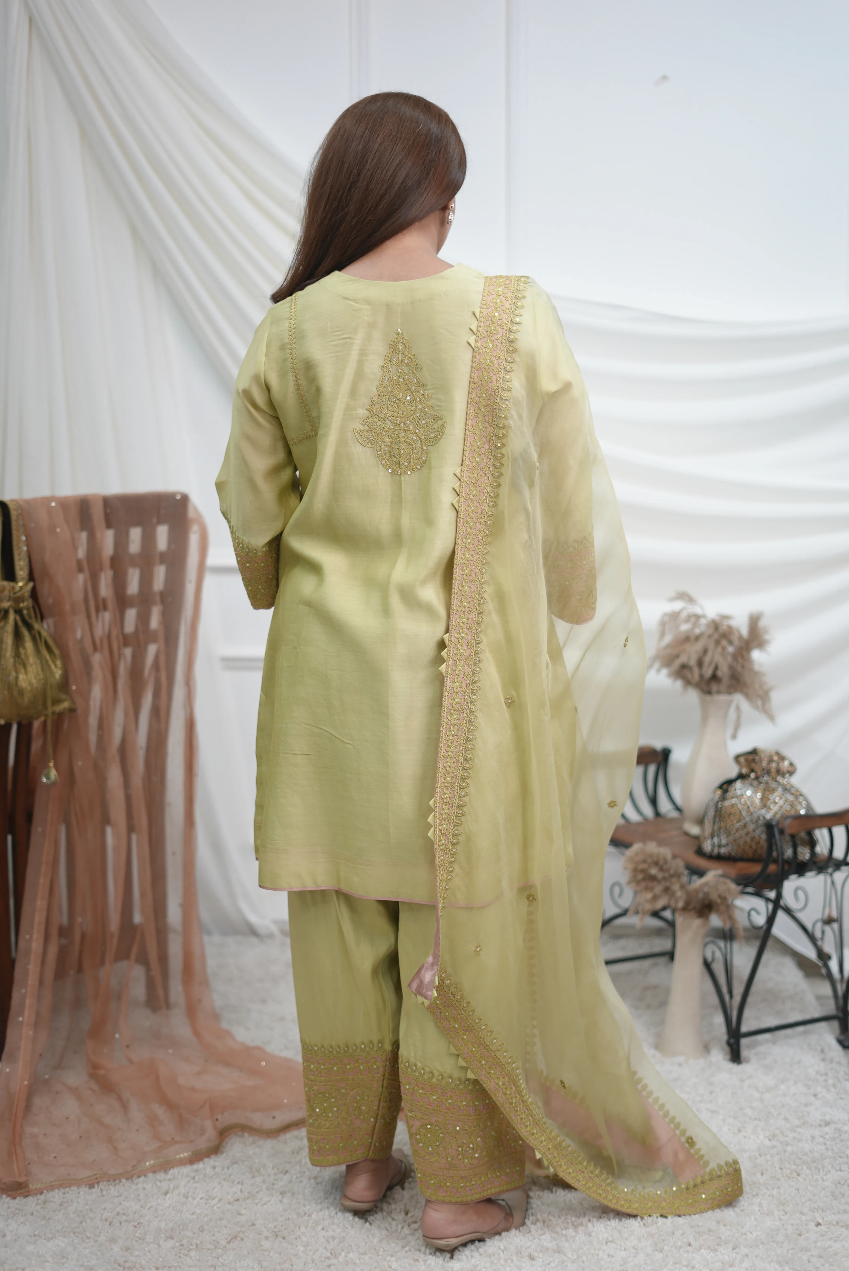 The Sunehri Set thumbnail 5