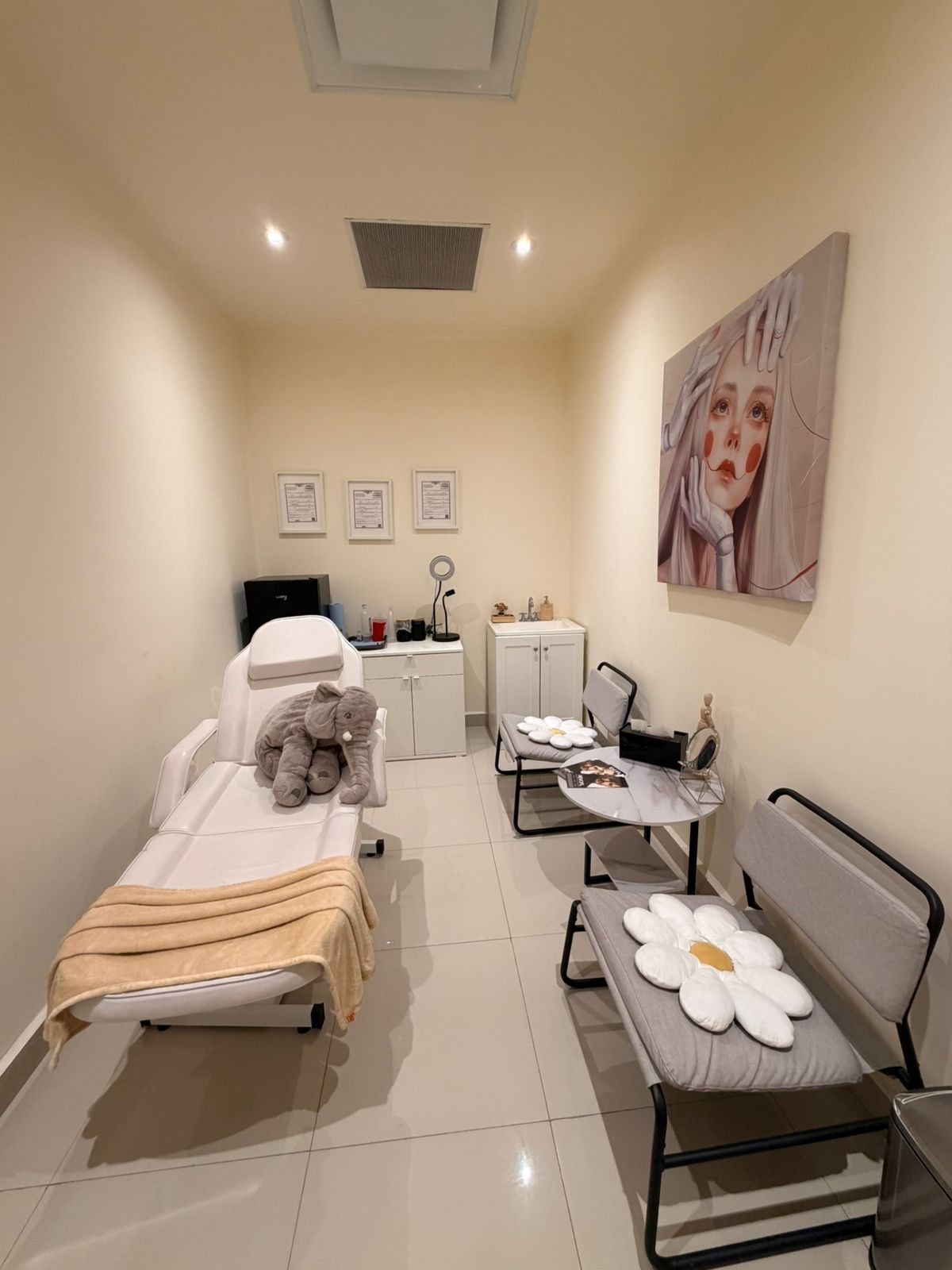 beauty clinic about gallery