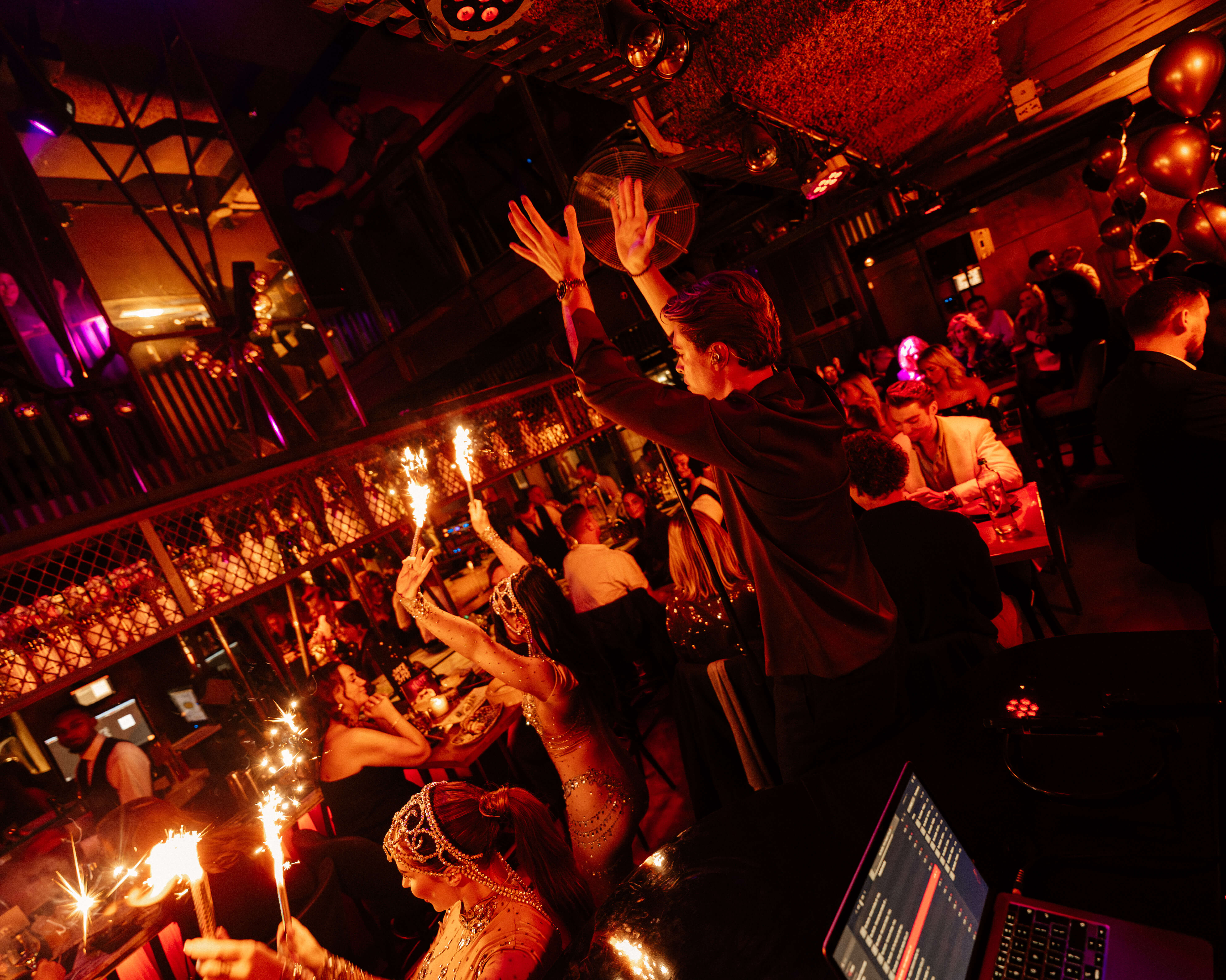 bas baelde cafe in the city