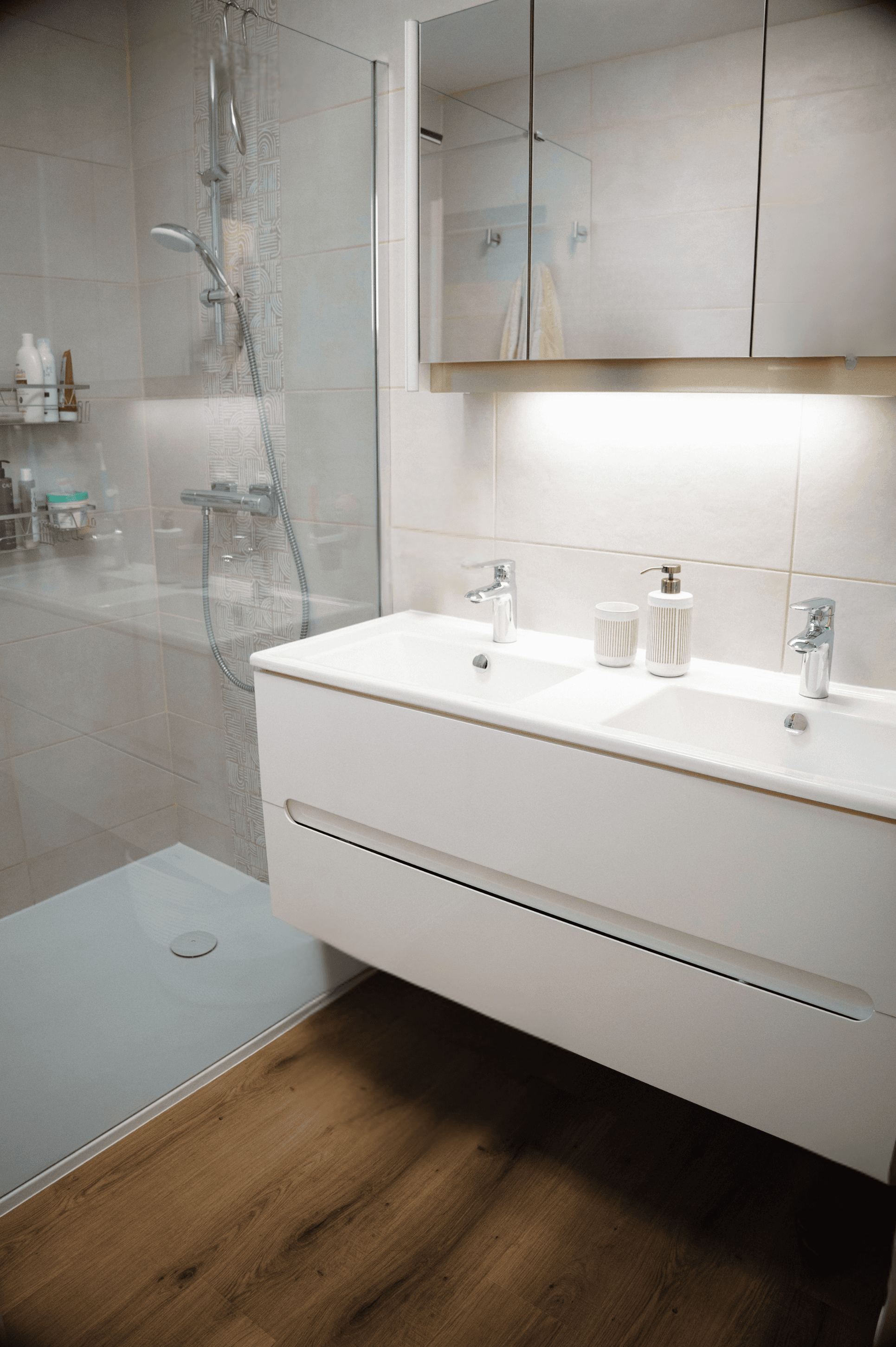 Salle de douche rénovée