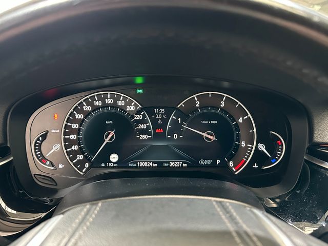 BMW 520 2018 BLACK Gebrauchtwagen - Galeriebild 13