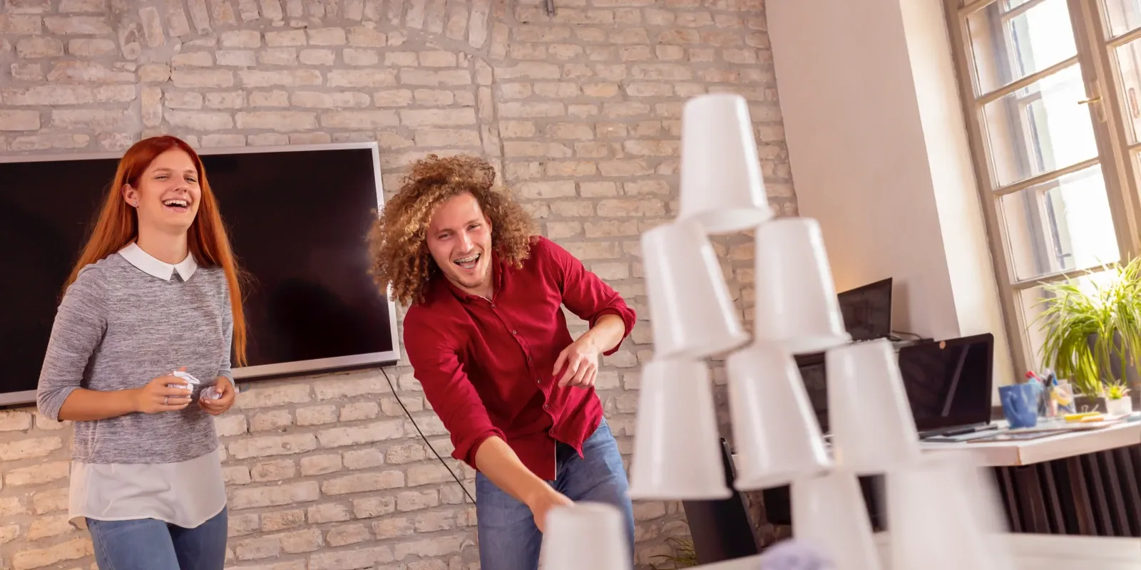 Corporate Gamification: How Gamification Can Motivate Employees to Use Company Apps