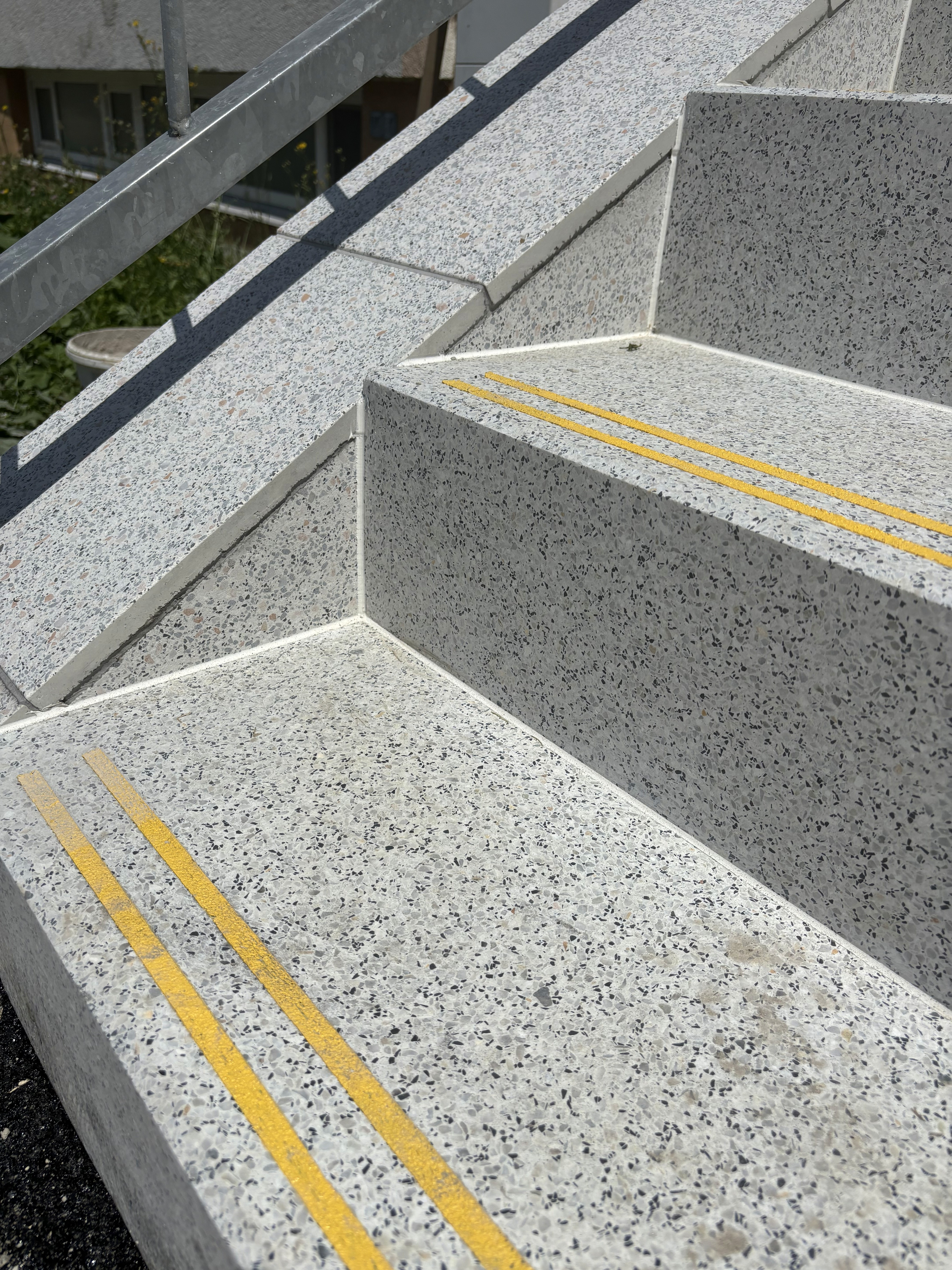 Rekonstrukce vstupních schodišť