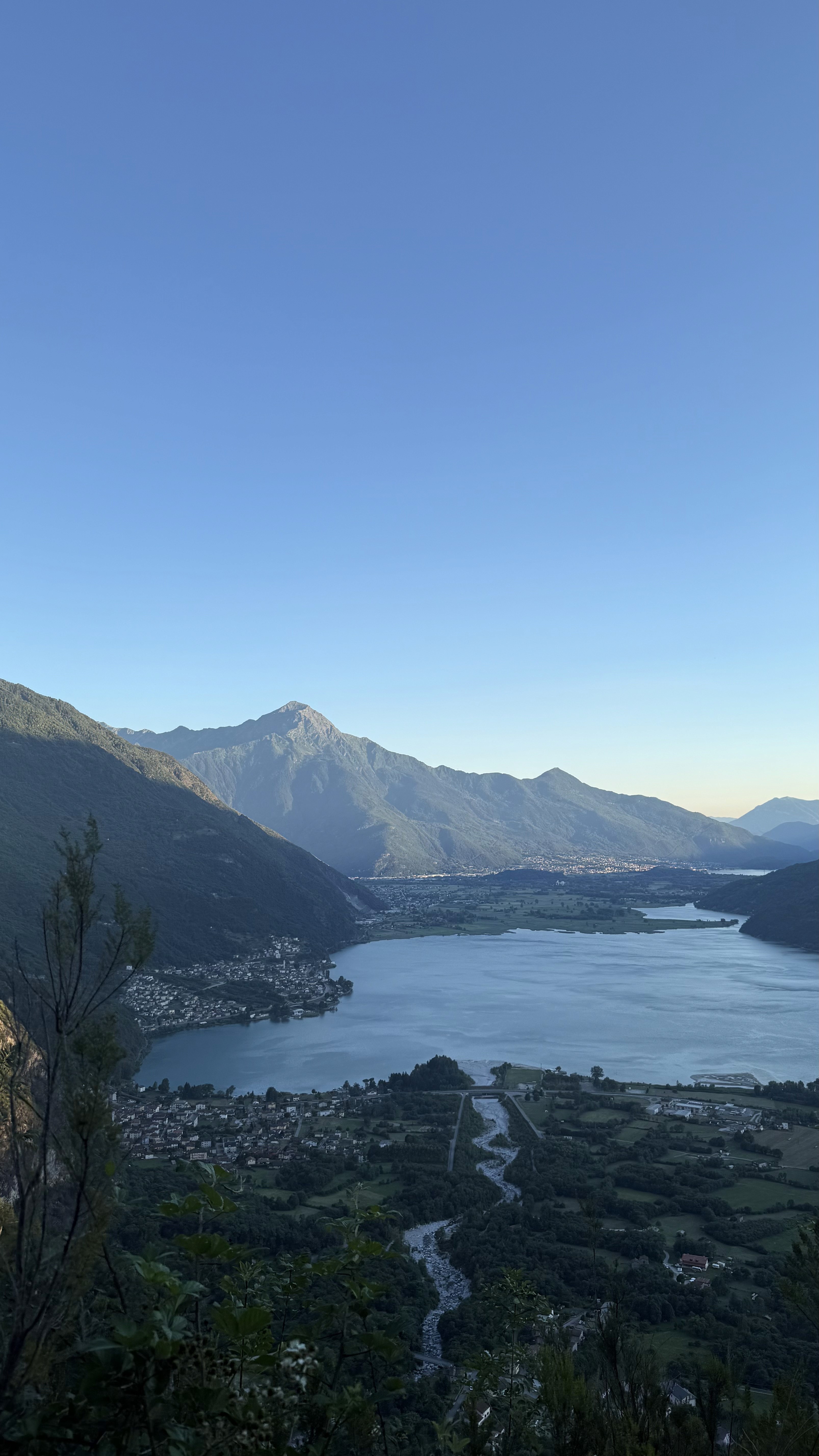 Vista dalla mulattiera, Lago di Novate Mezzola - Locanda Codera