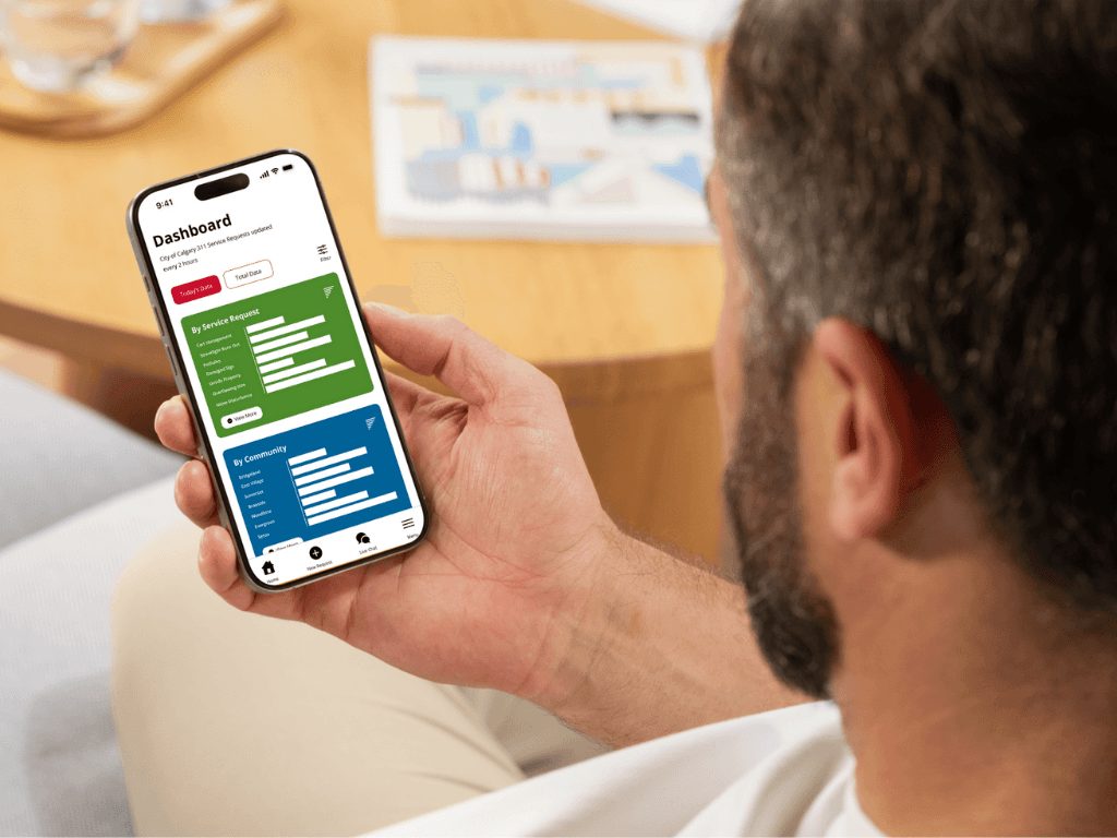 a black cellphone with a white letter on it