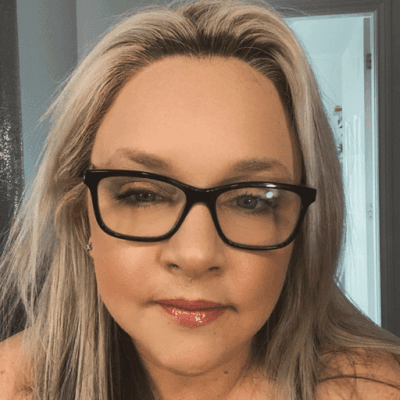 Lisa Dobson, Sales Director