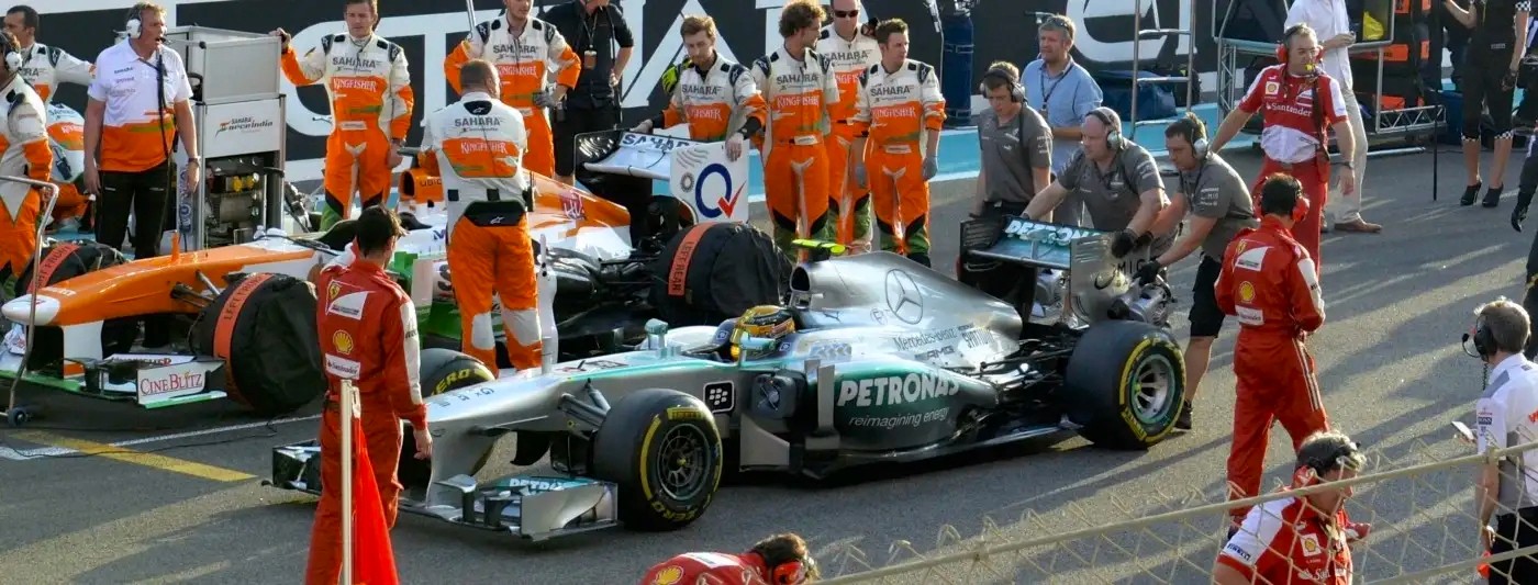 Mercedes AMG Petronas playing together