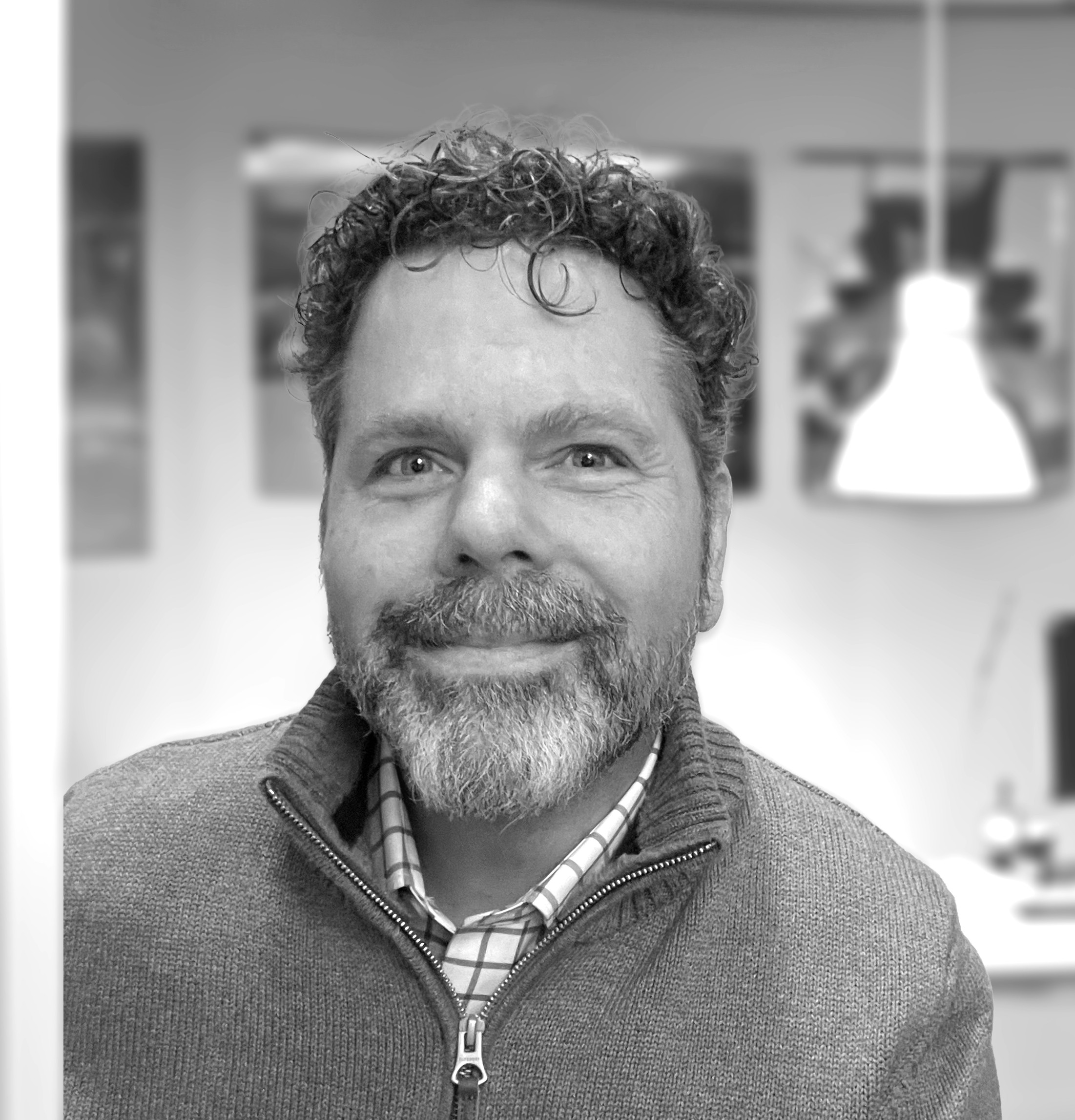 Portrait photo of Andy 