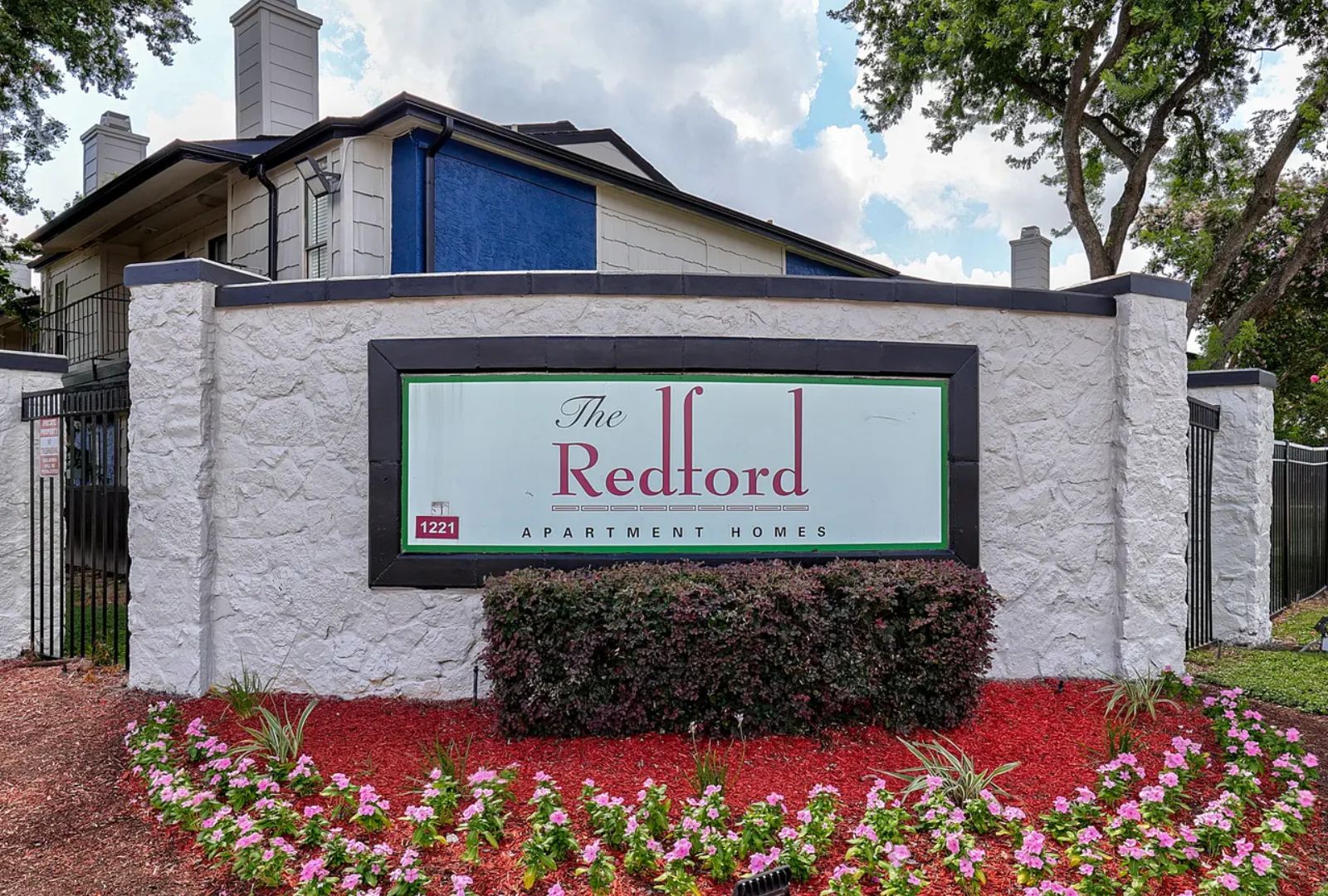 The Redford — 844-unit multifamily community in Houston, TX; managed by Savoy Residential.