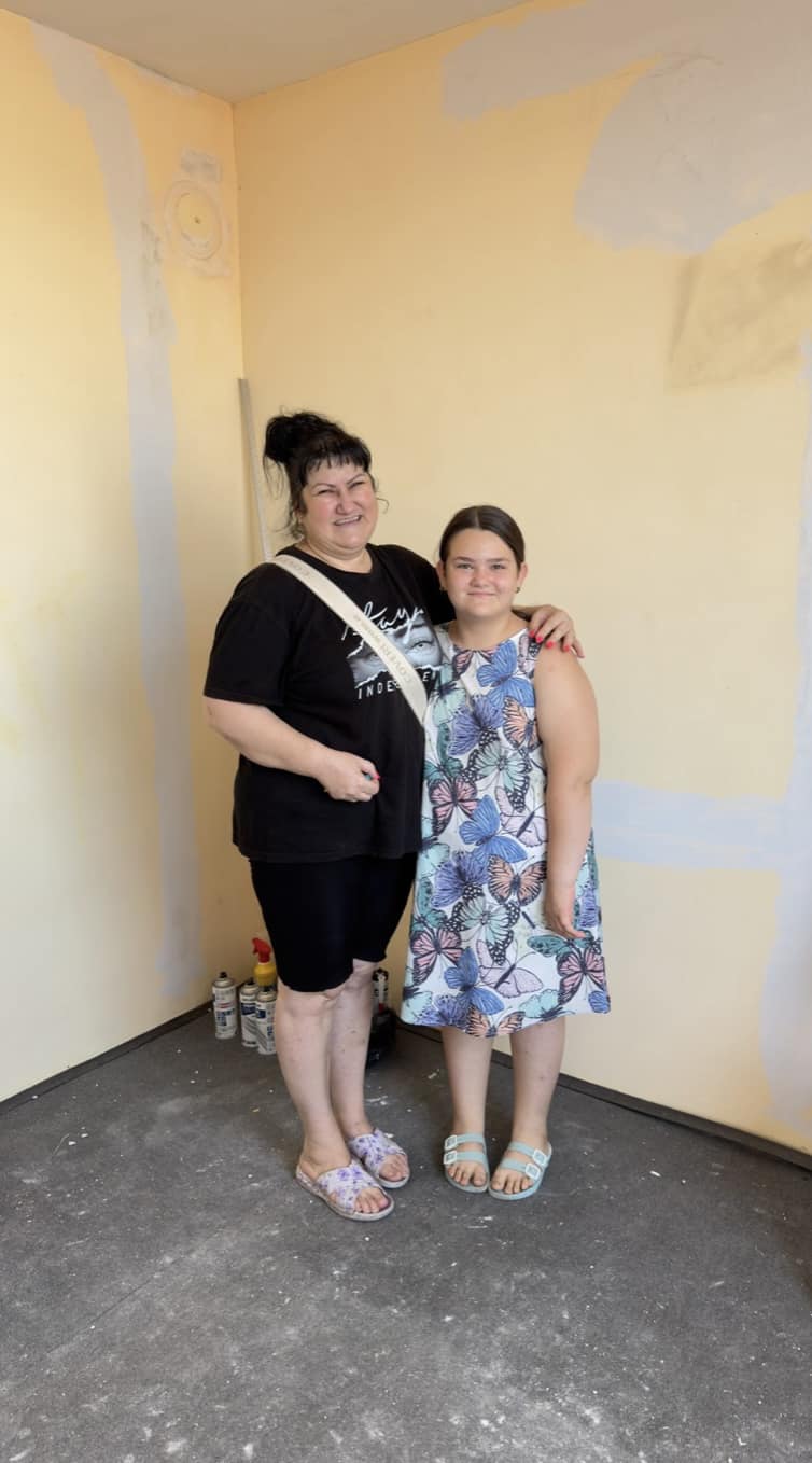 Подкрепа за Евелина и нейните дъщери