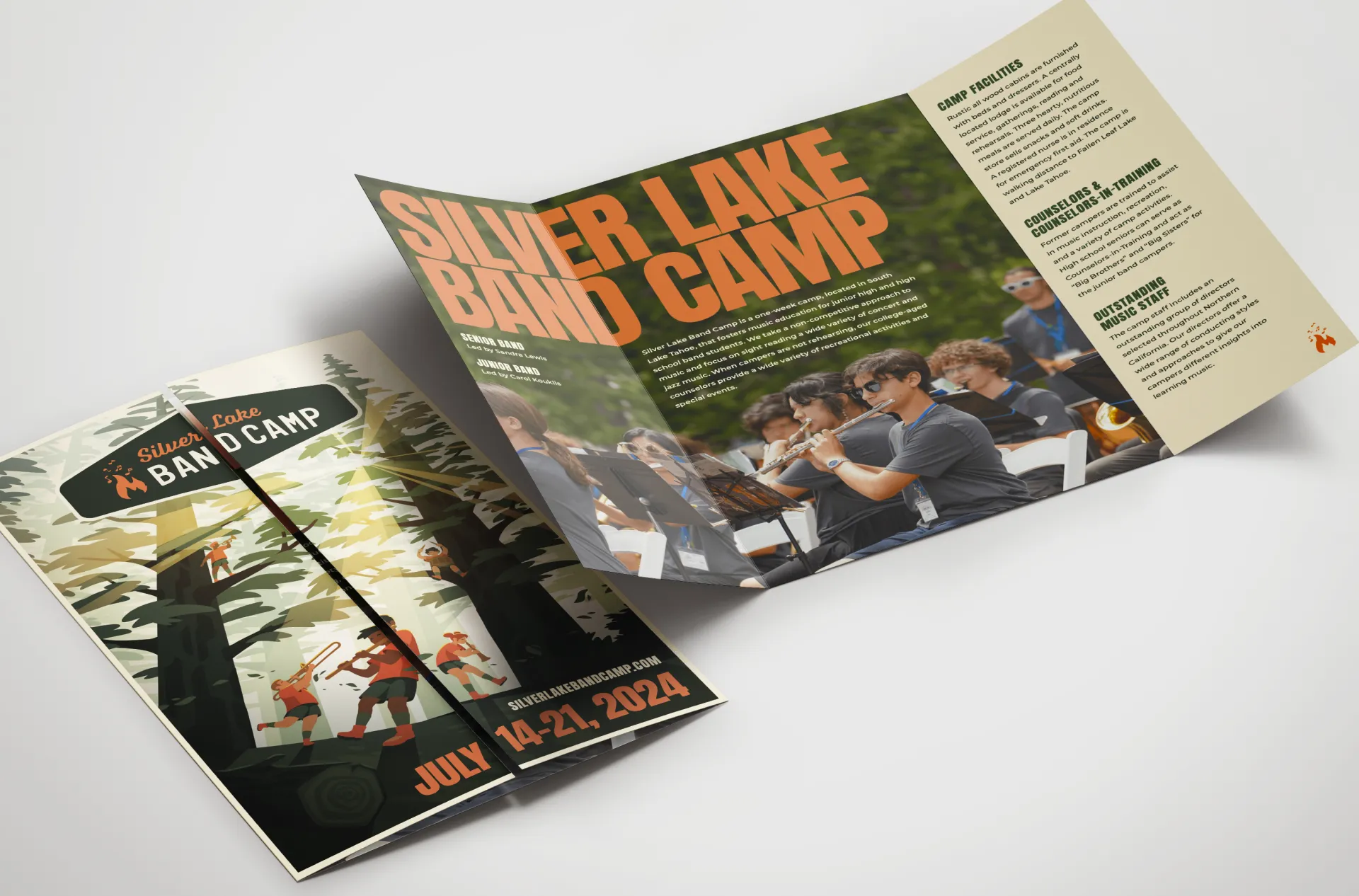 Tri-Fold wedding brochure featuring decorative, laser cut side panels and center invitation card with chinese-porcelain-inspired illustration