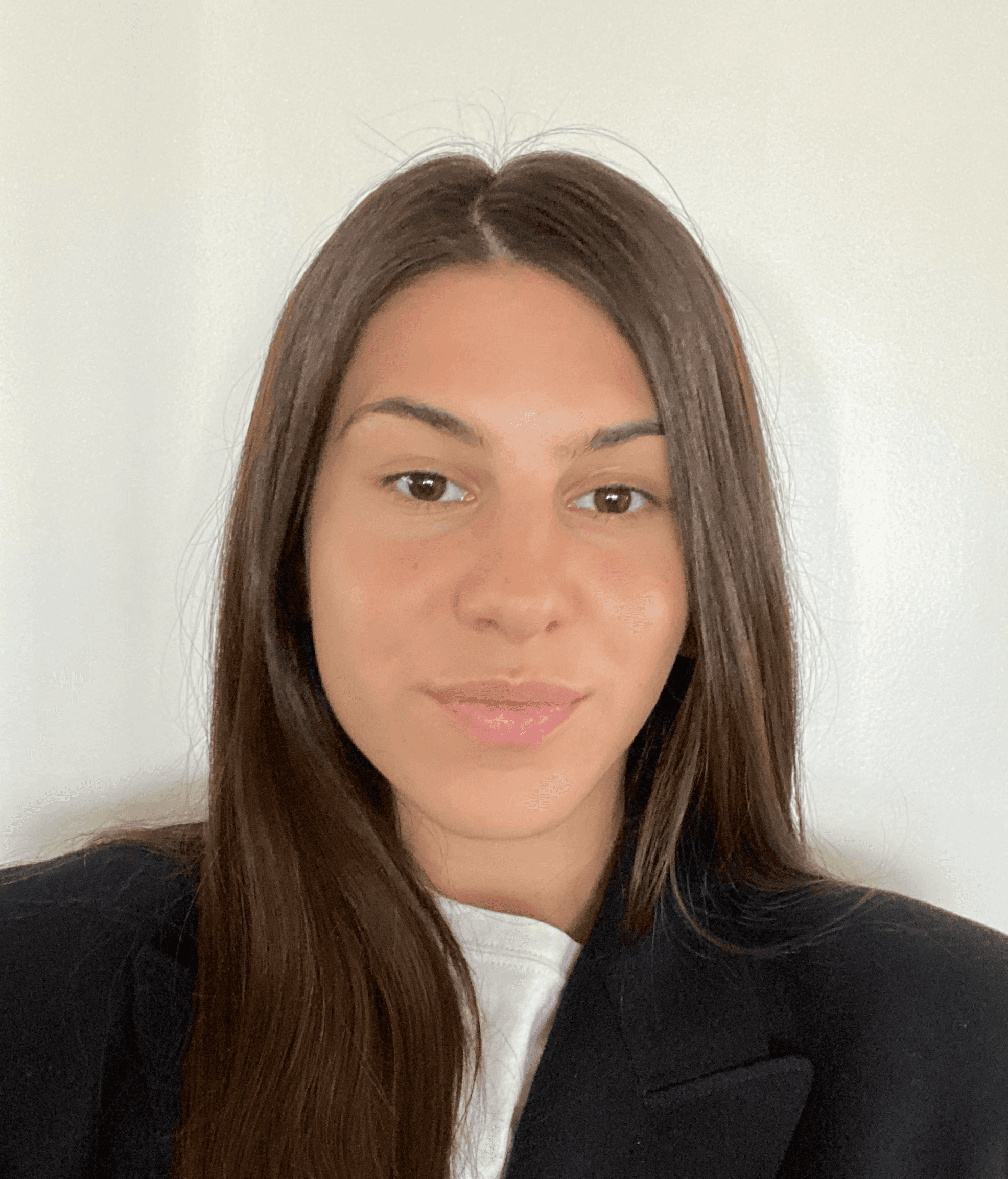 UX/UI Designer specializing in innovative digital experiences.