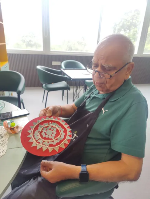Art and craft at Aamra Seniors Club