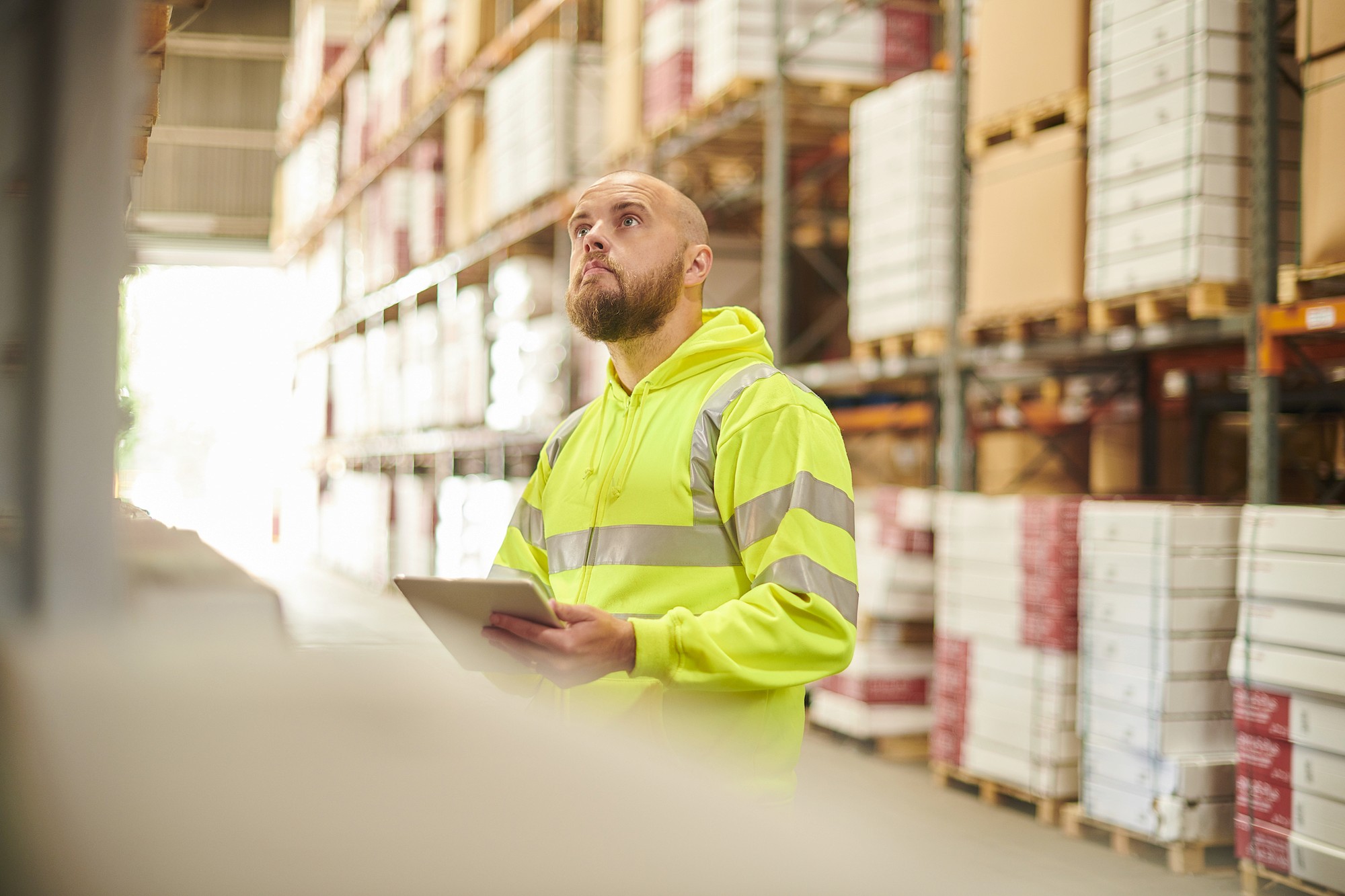 Surveying warehouse with tablet