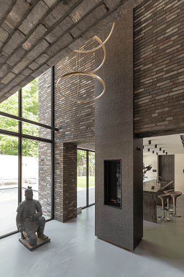 ruime ingang woning