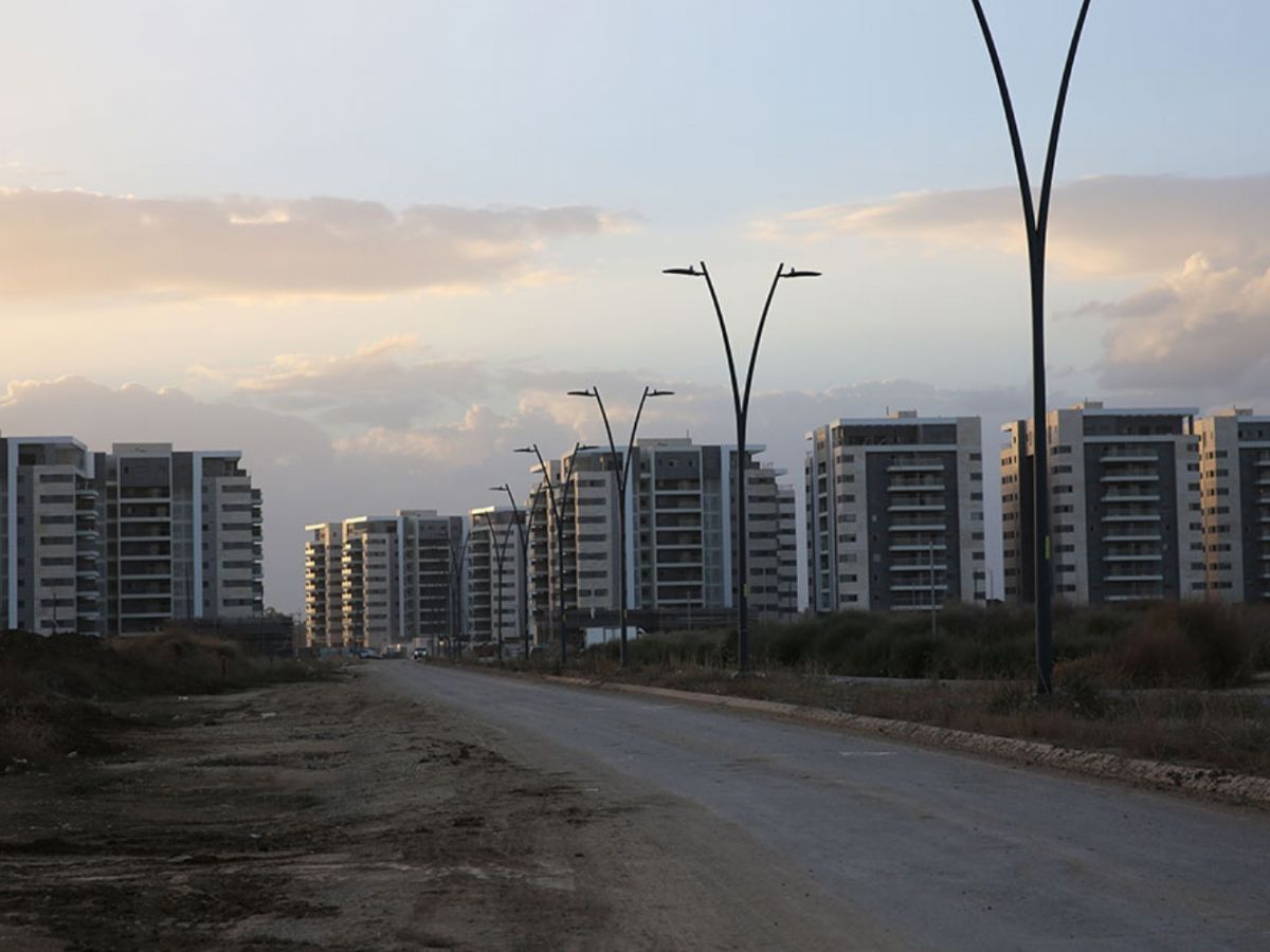 מבנה מגורים בשכונת כרמי גת, קרית גת — חיפוי חזית (מבט 1)