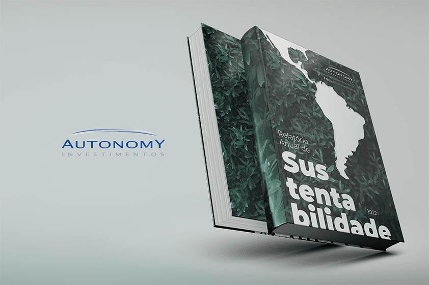 Homescreen with open bottom drawer