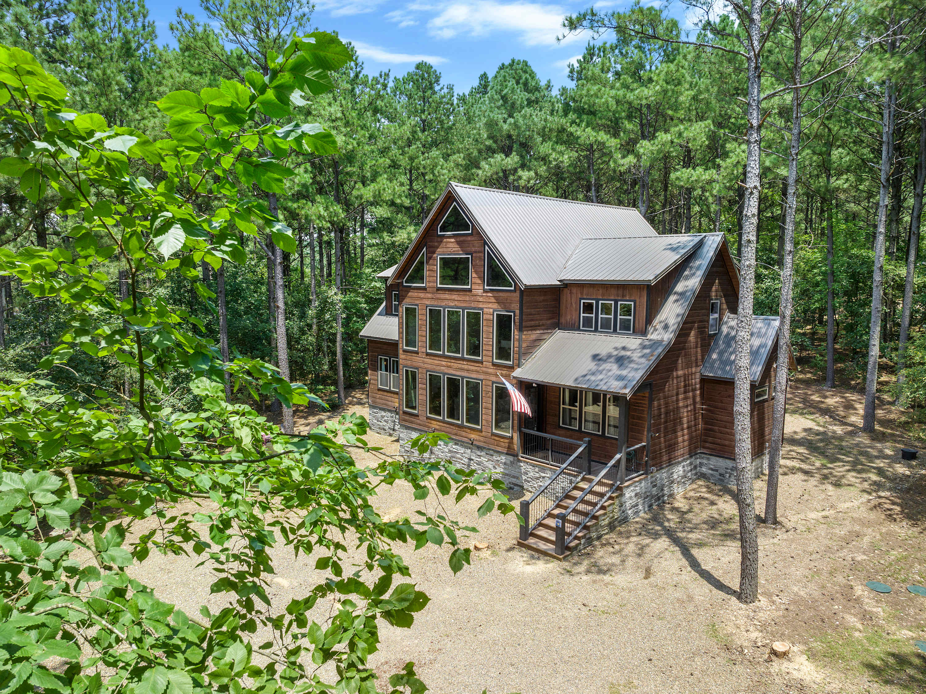 Broken Bow Family Cabins listing