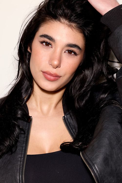 Iris Avci headshot