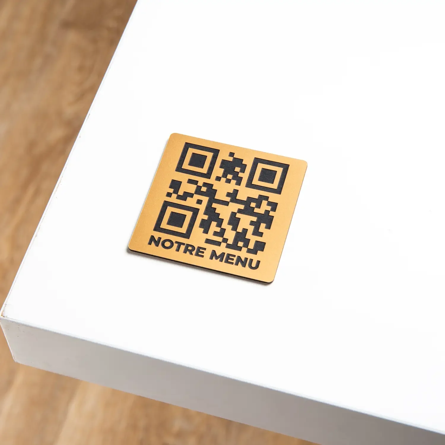 Support QR Code Gravé - Carré Avec Texte