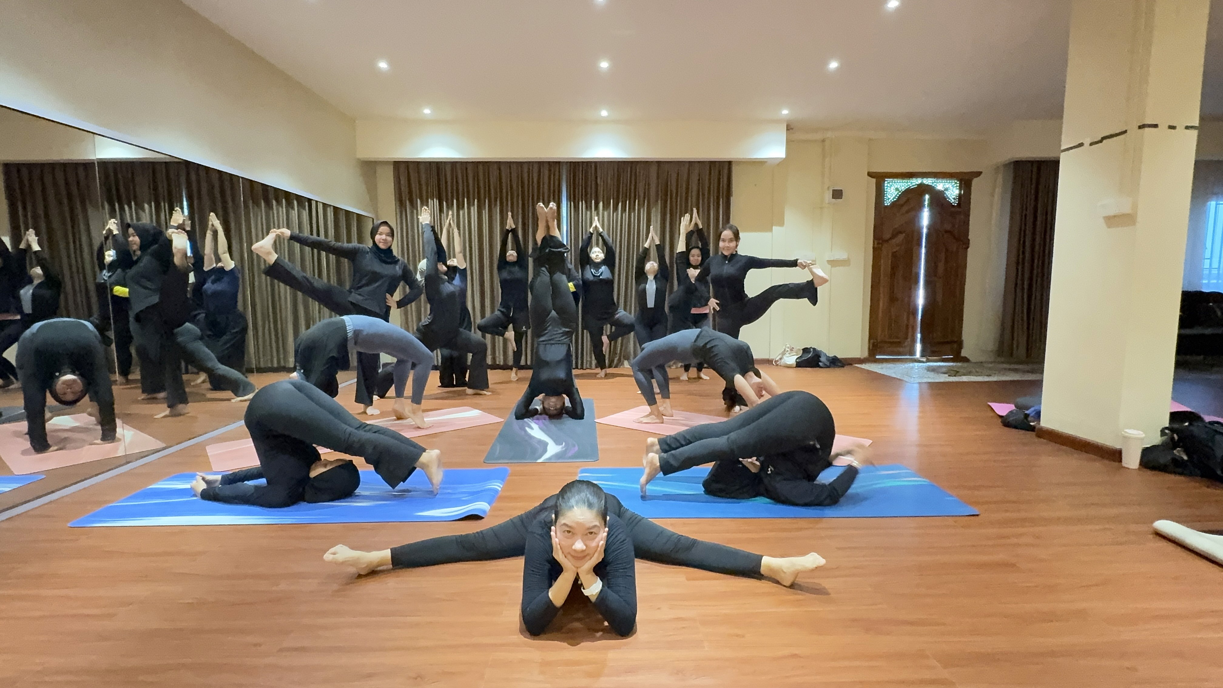 Yoga team