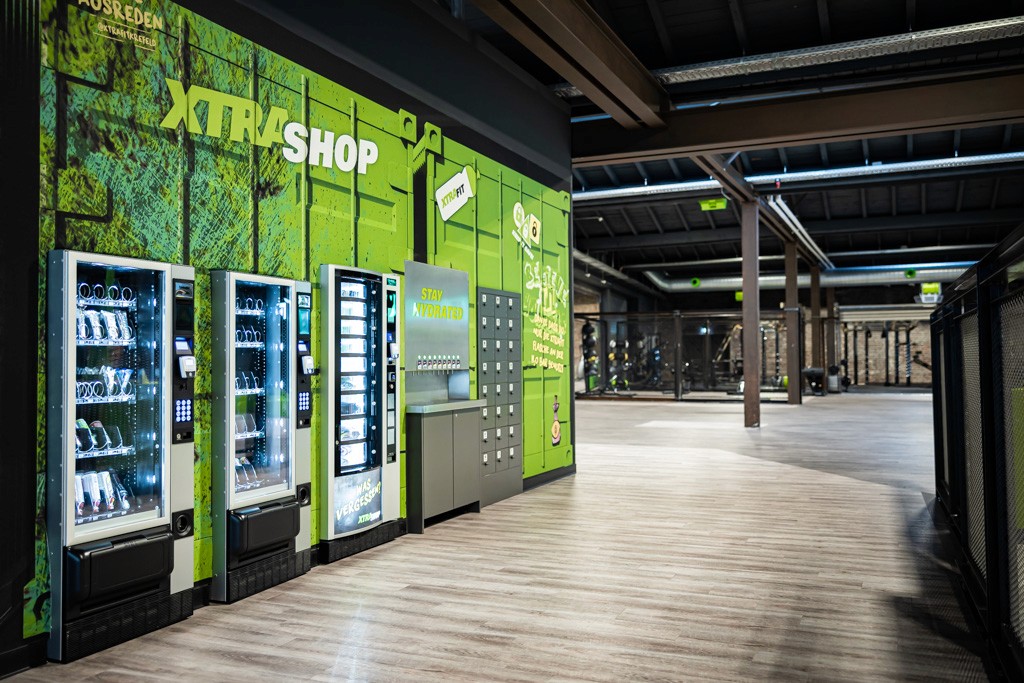 XTRA Shop mit Snack- und Getränkeautomaten im Fitnessstudio XTRAFIT Krefeld.