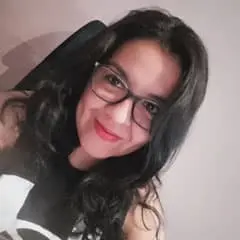 Retrato profesional de Marisol González Olivo, especialista en edición de contenidos educativos y autoría de libros.