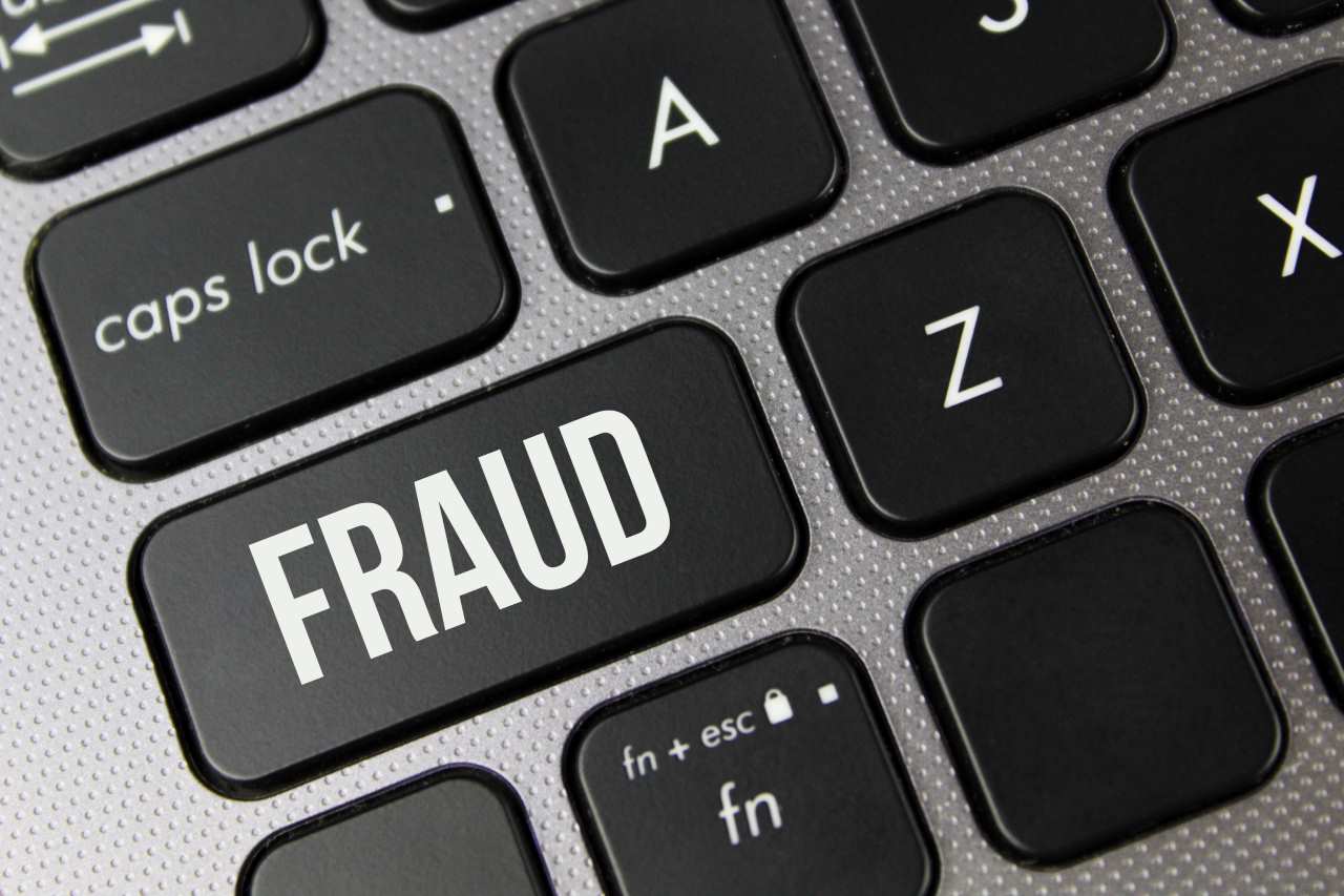 Sistema de detecção de fraudes empresariais