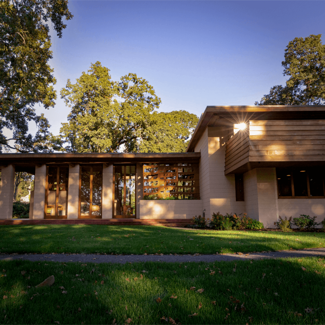 An image of The Gordon House, designed by Frank Lloyd Wright.