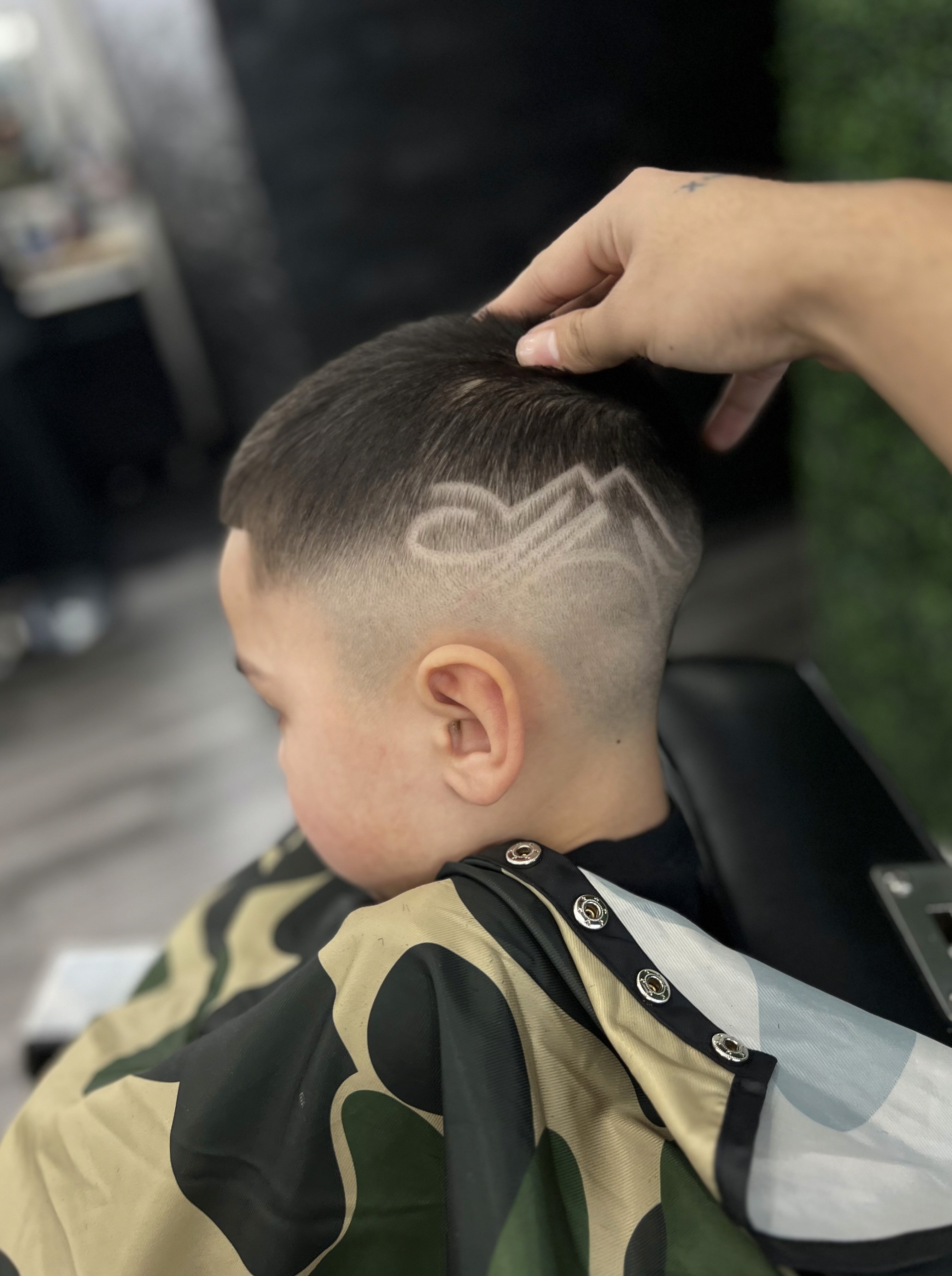 Chapo_FadezofGlory_Barbershop3