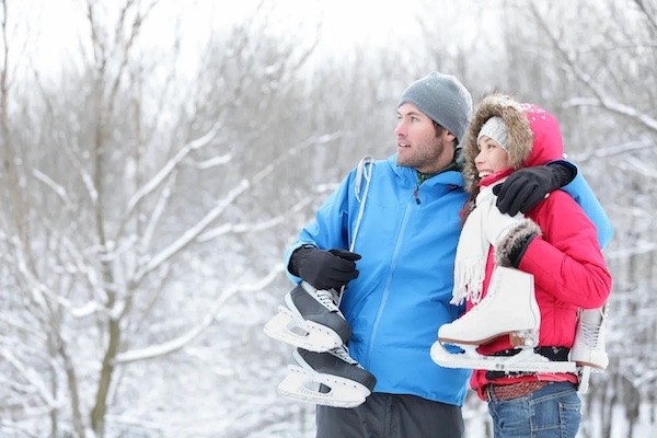 skating couple